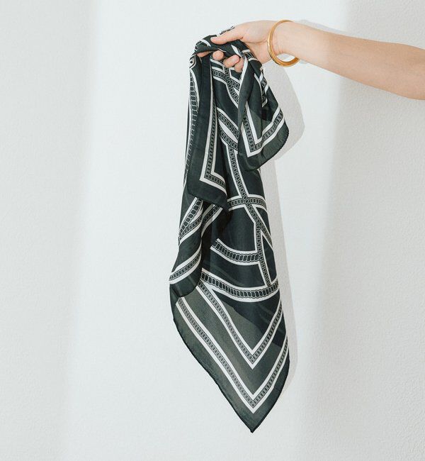  「【スタイリングのアクセントに】チェーン柄スカーフ」|バンダナ・スカーフ|