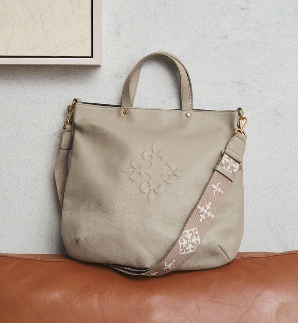  「スリム2WAYトートバッグ <エンボスモノグラム>」|トートバッグ|