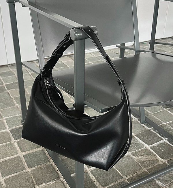  「【新色キャメル/人気のため再入荷/軽量/大容量】ロールハンドルバッグ」|トートバッグ|