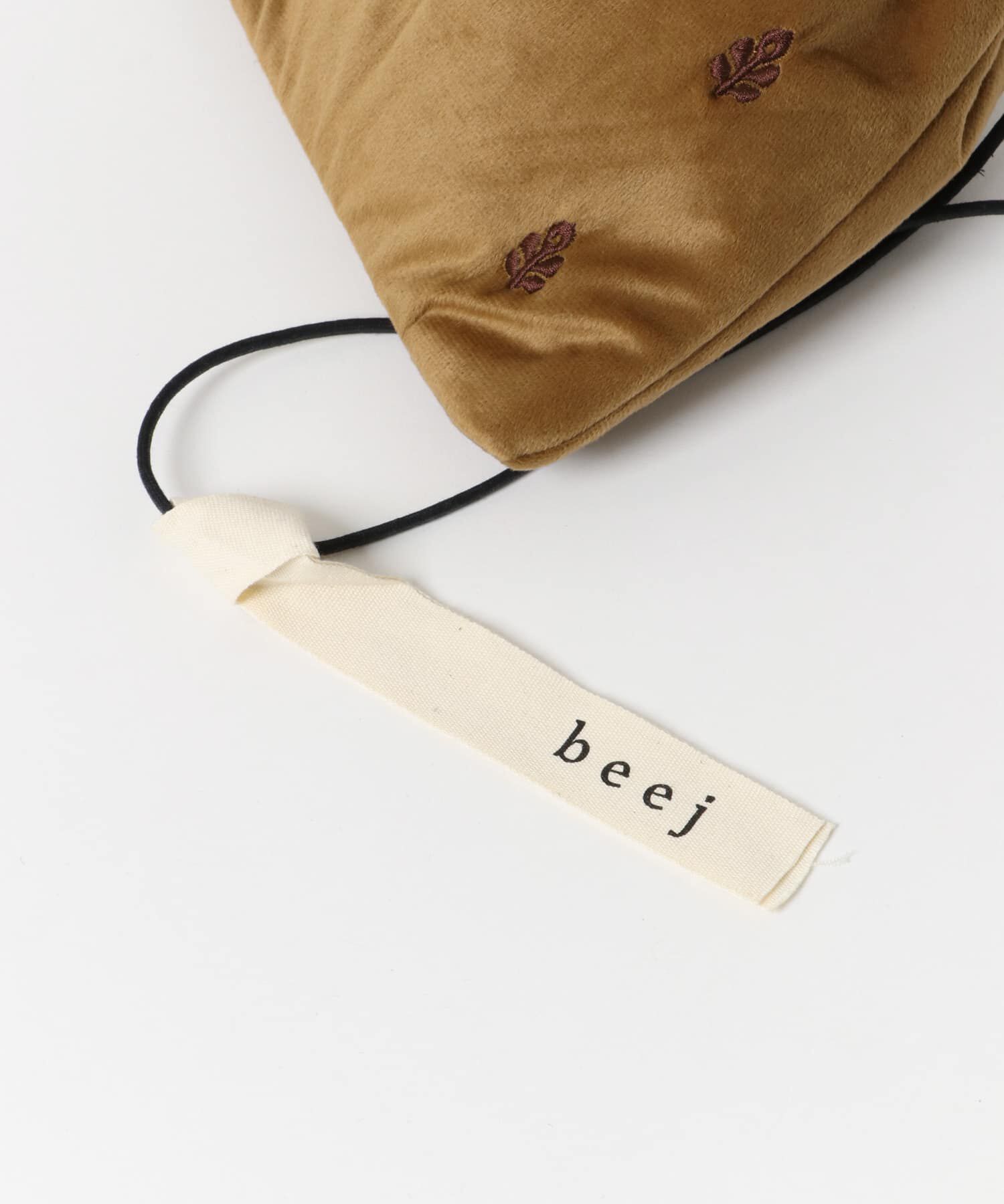 URBAN RESEARCH DOORS「『別注』beej&times;DOORS　刺繍巾着バッグ」|ショルダー・メッセンジャー|