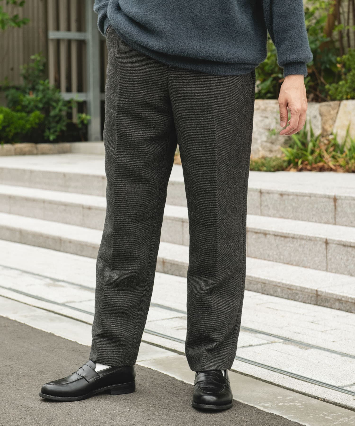 URBAN RESEARCH DOORS「『UR TECH』完声/暖 テーパードパンツ」|その他|チャコールグレー