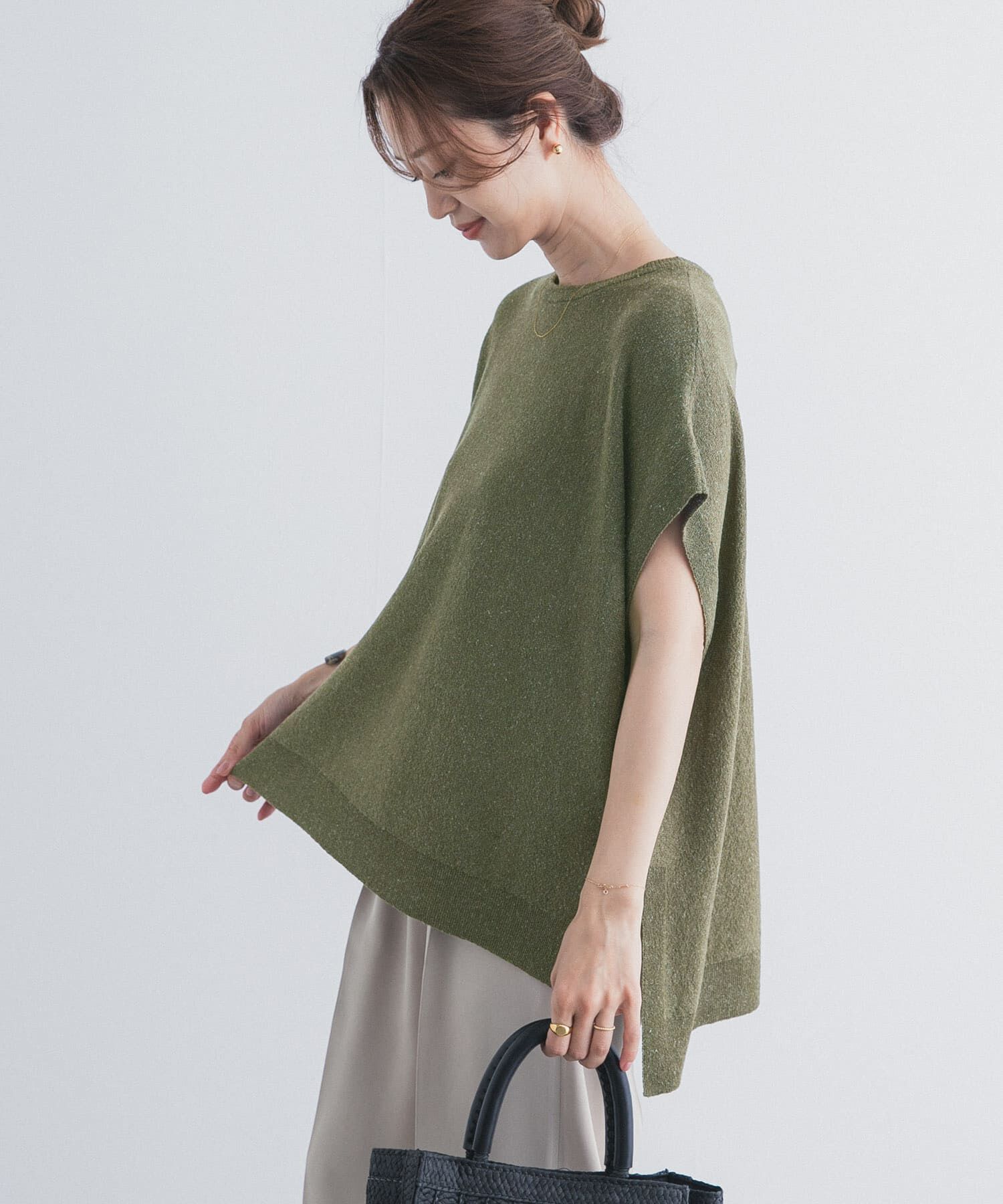 URBAN RESEARCH DOORS「リネン混ブークレニットワイドプルオーバー」|ニット・セーター|