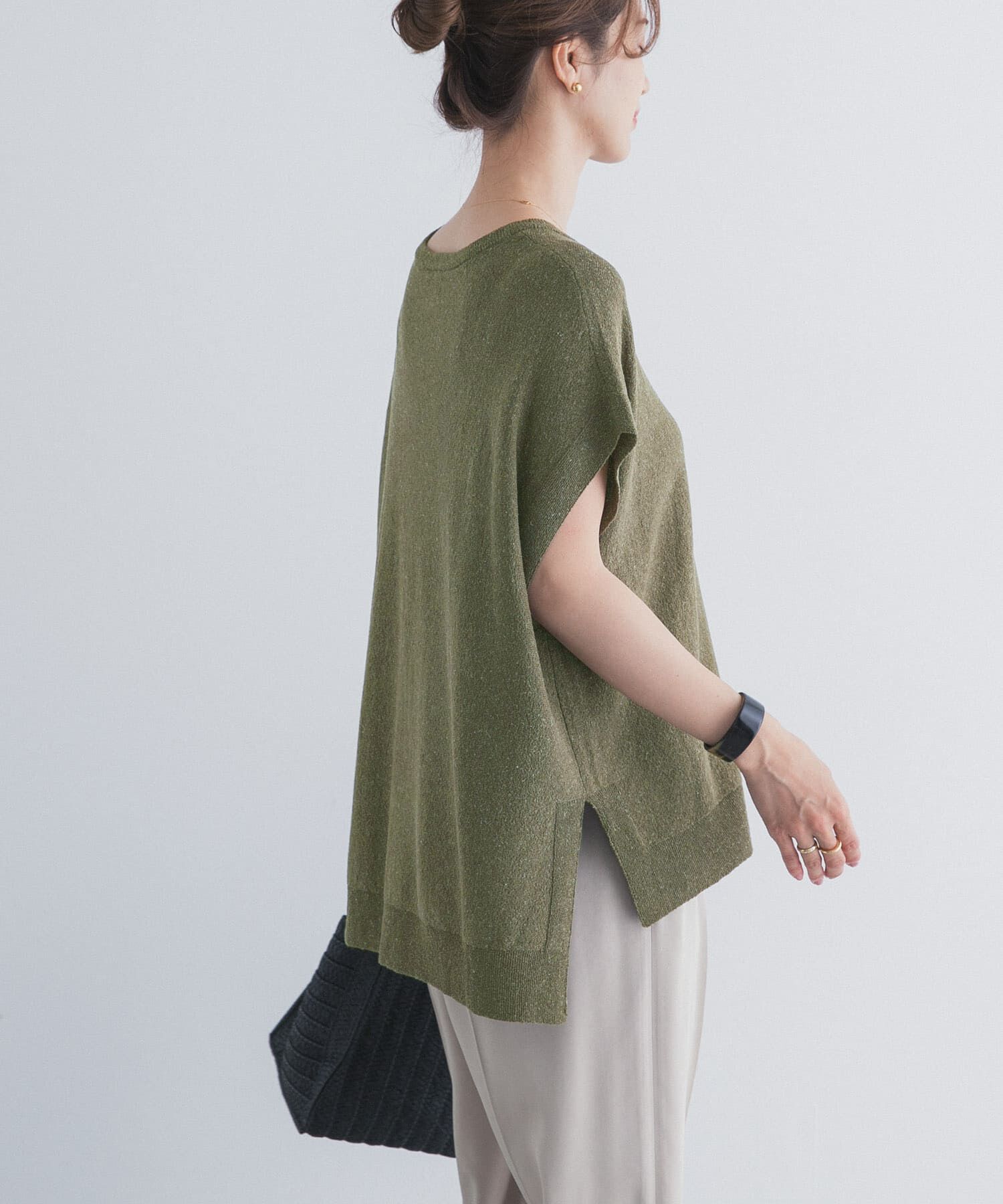 URBAN RESEARCH DOORS「リネン混ブークレニットワイドプルオーバー」|ニット・セーター|