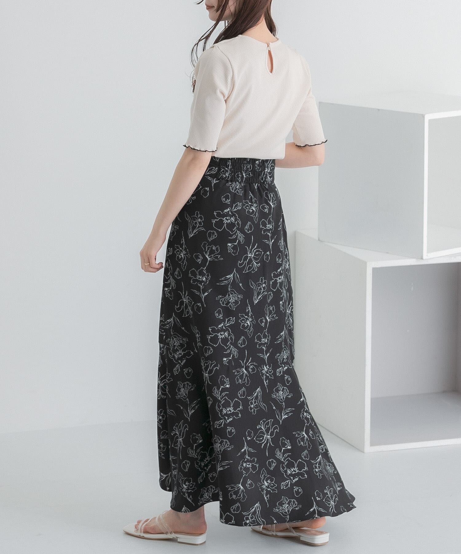 SENSE OF PLACE by URBAN RESEARCH「フラワープリントフリルスカート」|スカート|