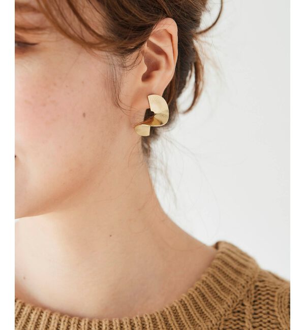 le.coeur blanc「ニュアンスカーブモチーフピアス」|ピアス|