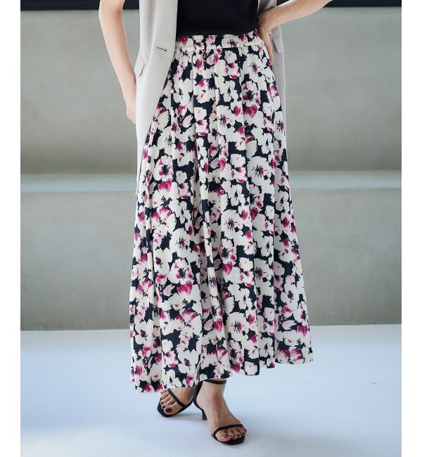 le.coeur blanc「《手洗い可能》フラワープリントギャザースカート」|スカート|ネイビー柄