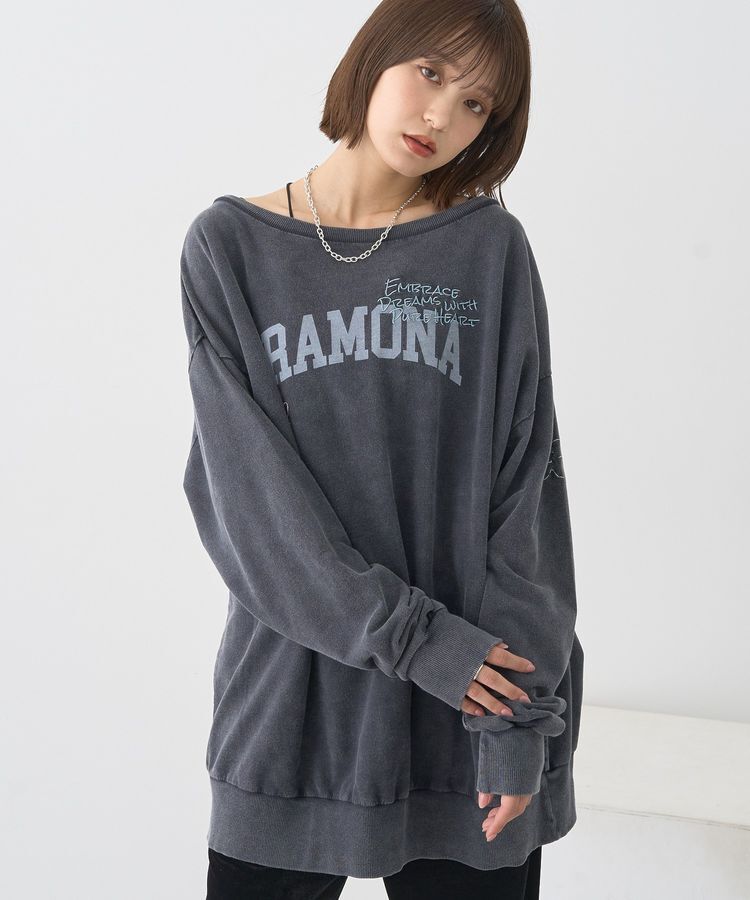 earth music&ecology「ランダム刺繍オフショルプルオーバー」|スウェット・ジャージ|Charcoal Gray