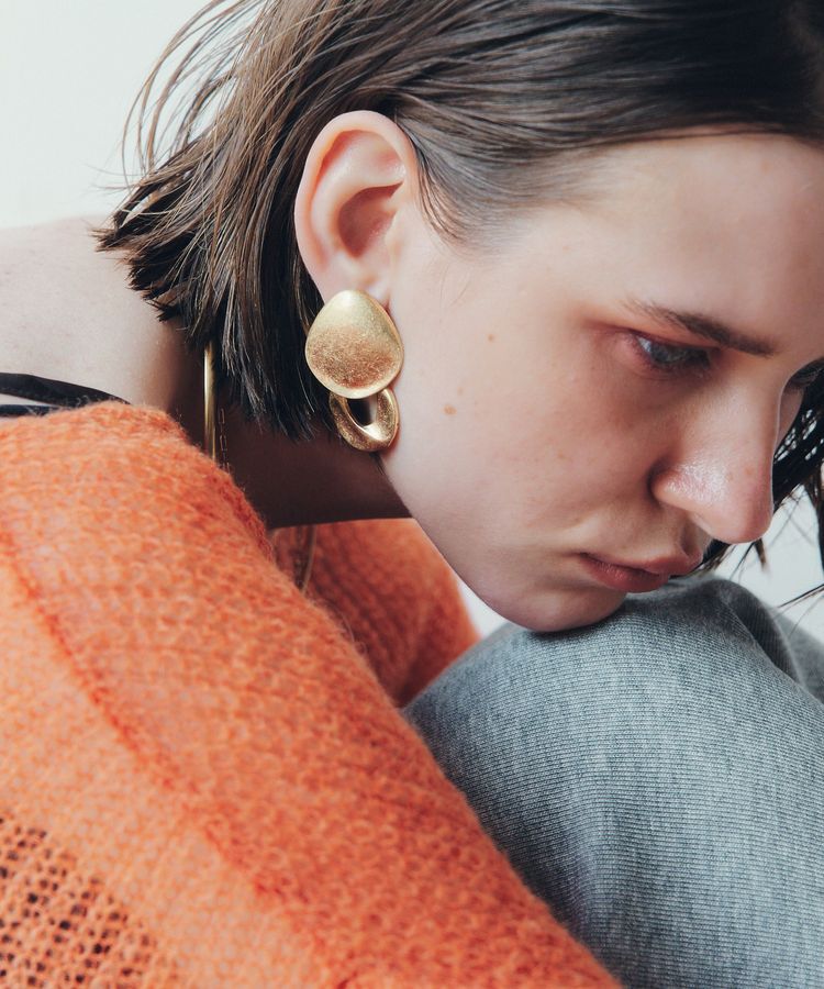 YECCA VECCA「メタルプレートスイングピアス」|ピアス|Gold