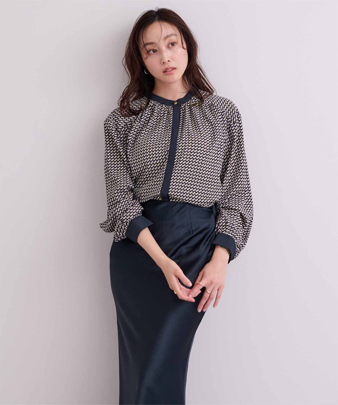 ur's「ジオメトリックバンドカラーブラウス」|シャツ・ブラウス|