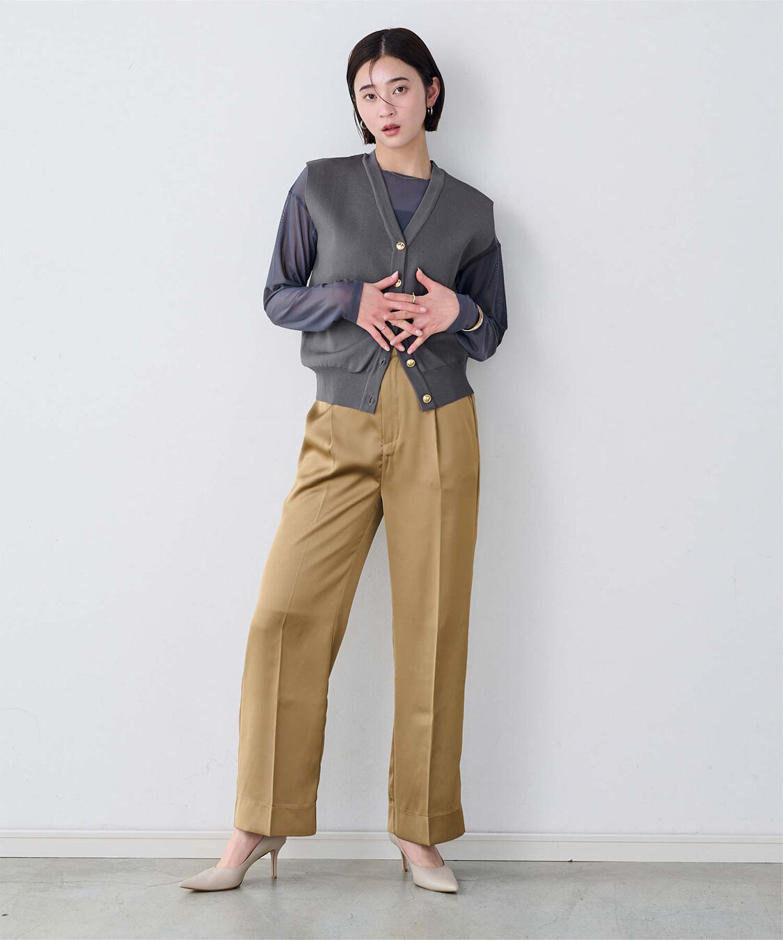 ur's「ゴールド釦コクーンニットベスト」|ニット・セーター|