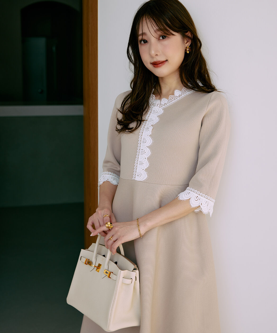 Maglie le cassetto「《M Maglie le cassetto&times;冨張愛》愛されクラシカル&ldquo;Lace&rdquo;ニットワンピース」|ワンピース|ベージュ2