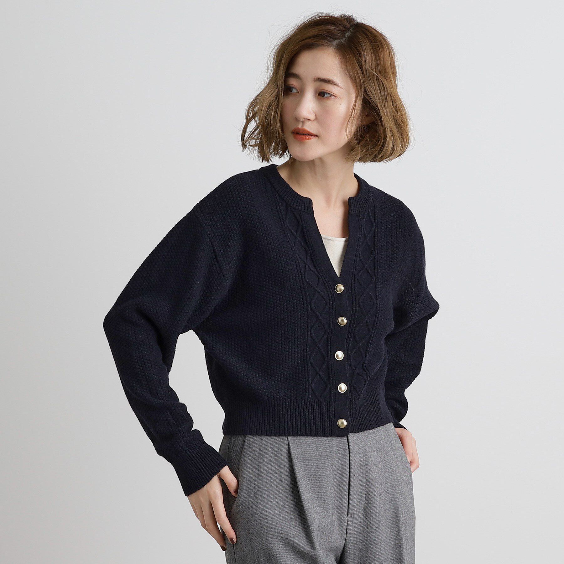 grove「スリットネッククロップドカーディガン」|カーディガン|ネイビー(094)