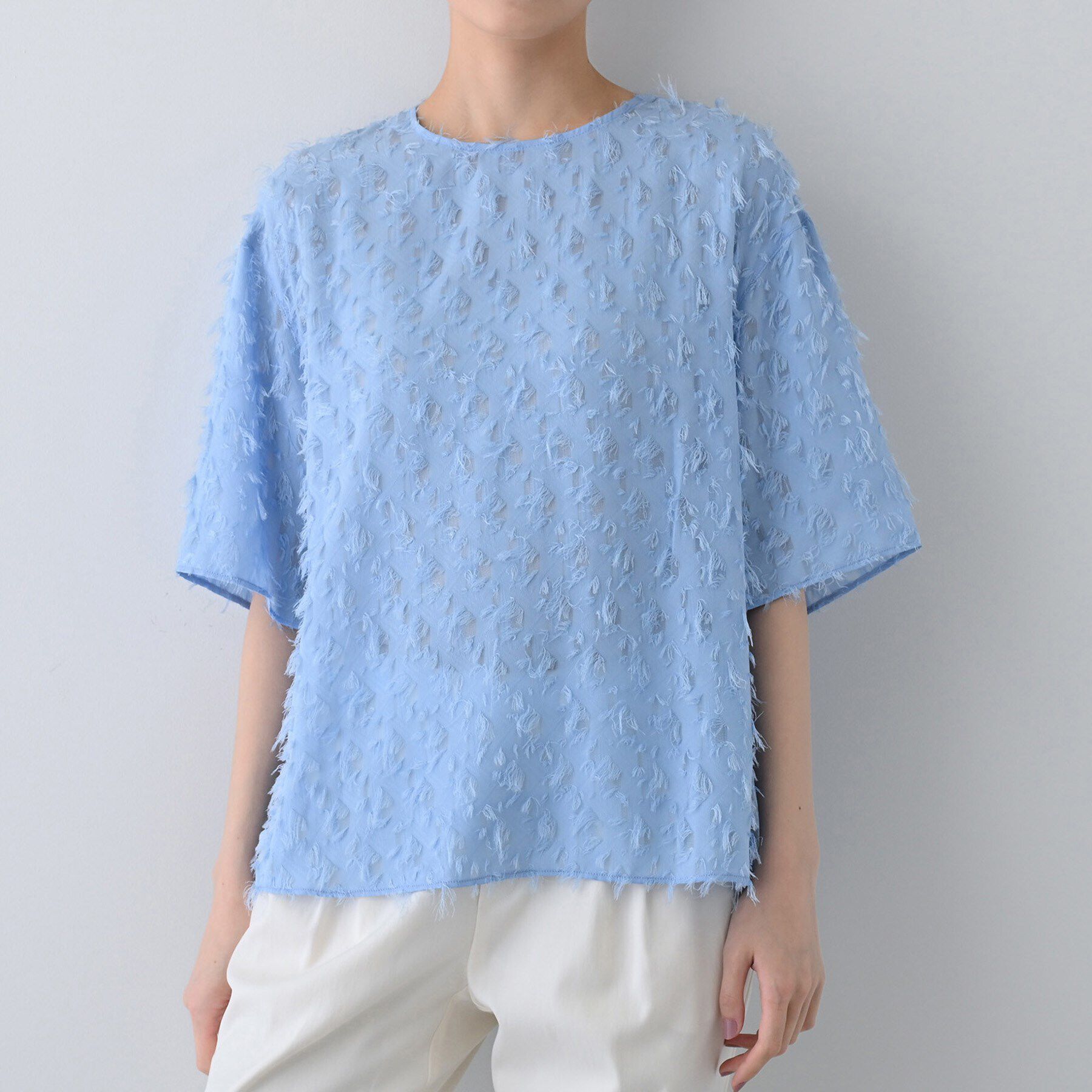 INDIVI「【トレンド／ヘアリー】フリンジカットジャカードTブラウス」|シャツ・ブラウス|