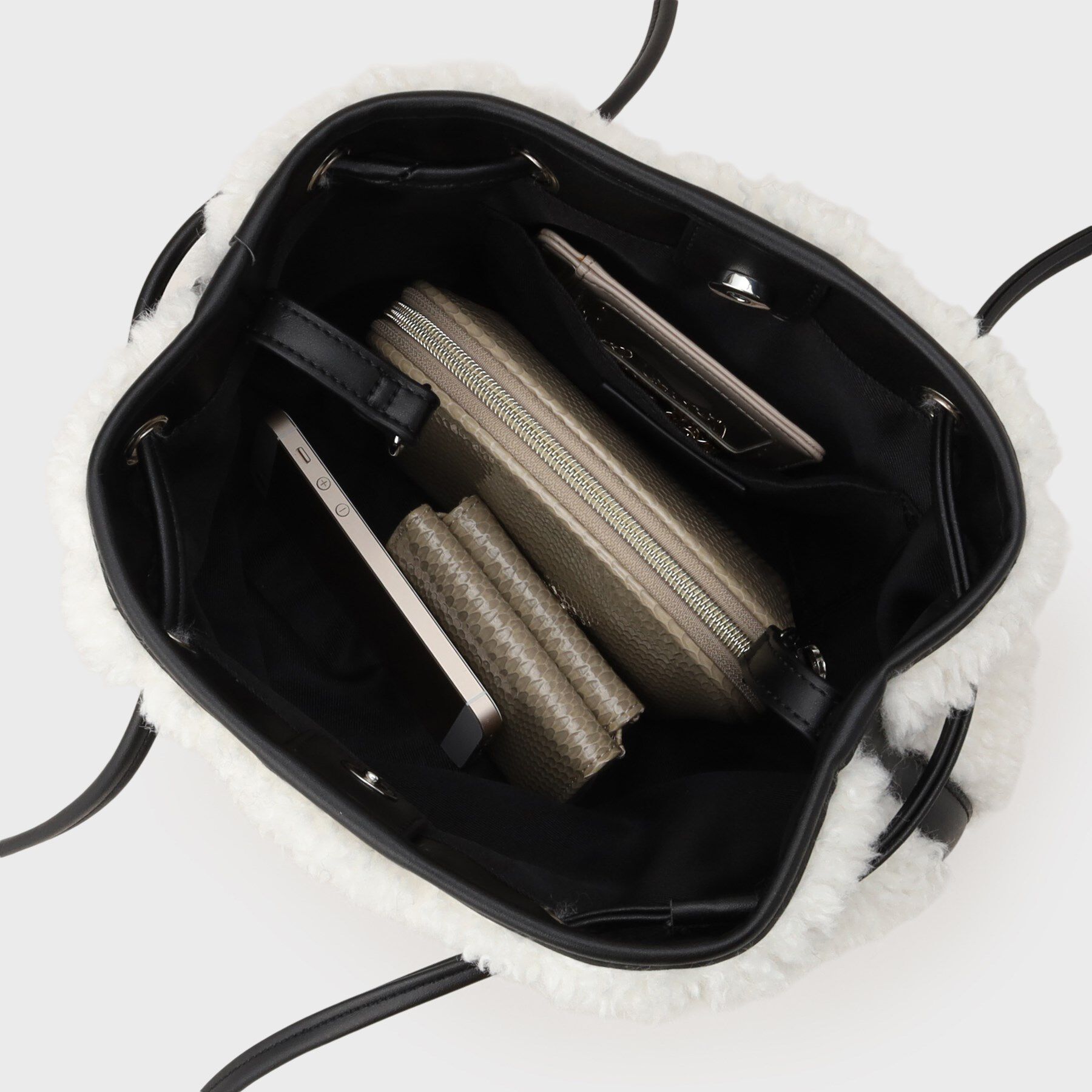 INDIVI「ボアミドルバッグ」|ショルダー・メッセンジャー|