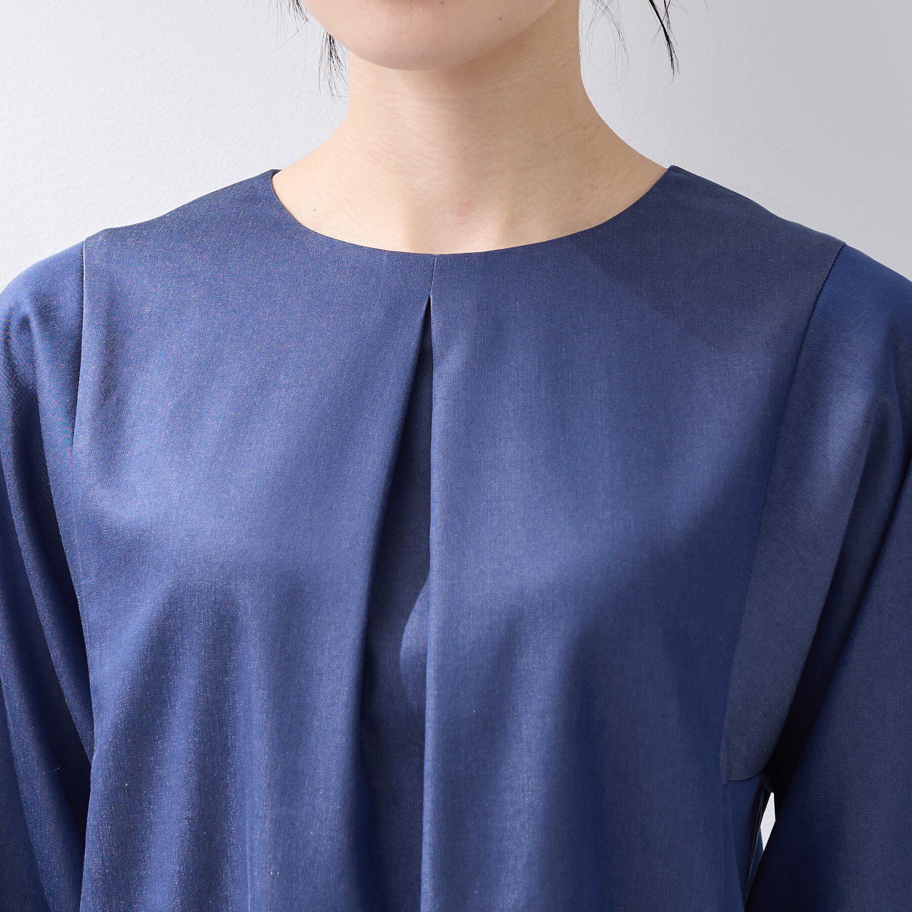 INDIVI「【洗える／UVケア／SETUP可能】デニムライク ランタン袖ブラウス」|シャツ・ブラウス|