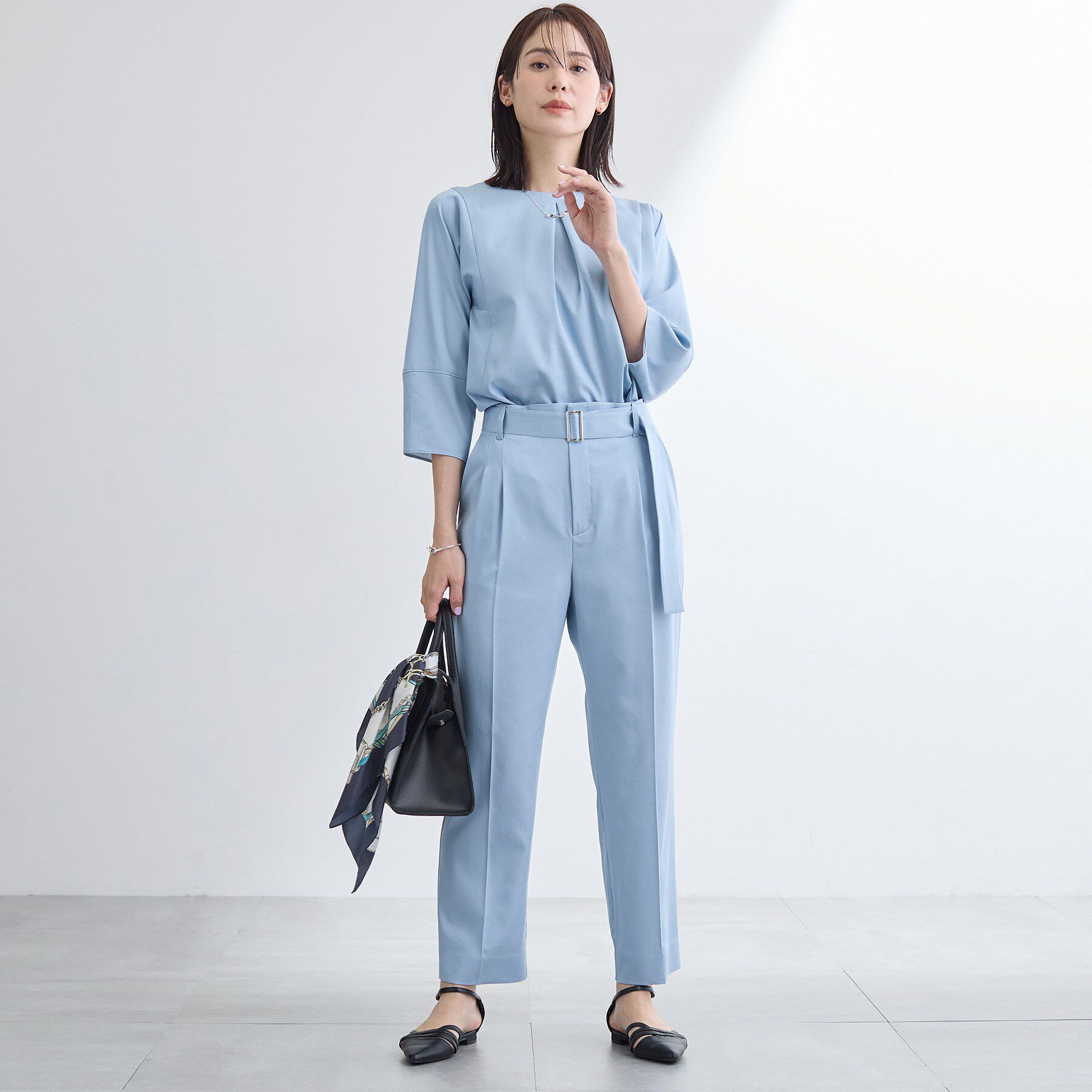 INDIVI「【洗える／UVケア／SETUP可能】デニムライク ランタン袖ブラウス」|シャツ・ブラウス|