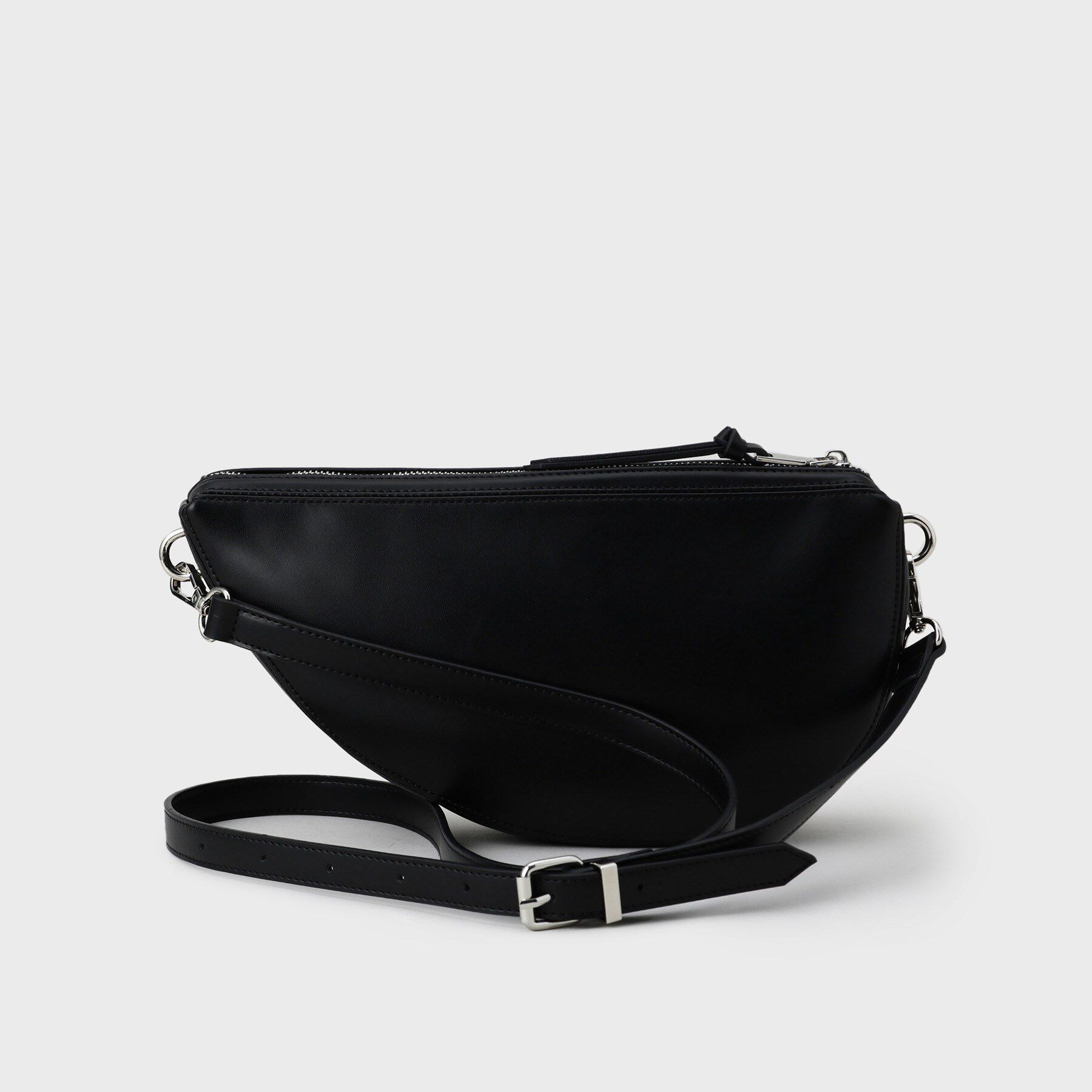 tk.TAKEO KIKUCHI「アシンメトリーハーフムーンショルダーバッグ」|ショルダー・メッセンジャー|