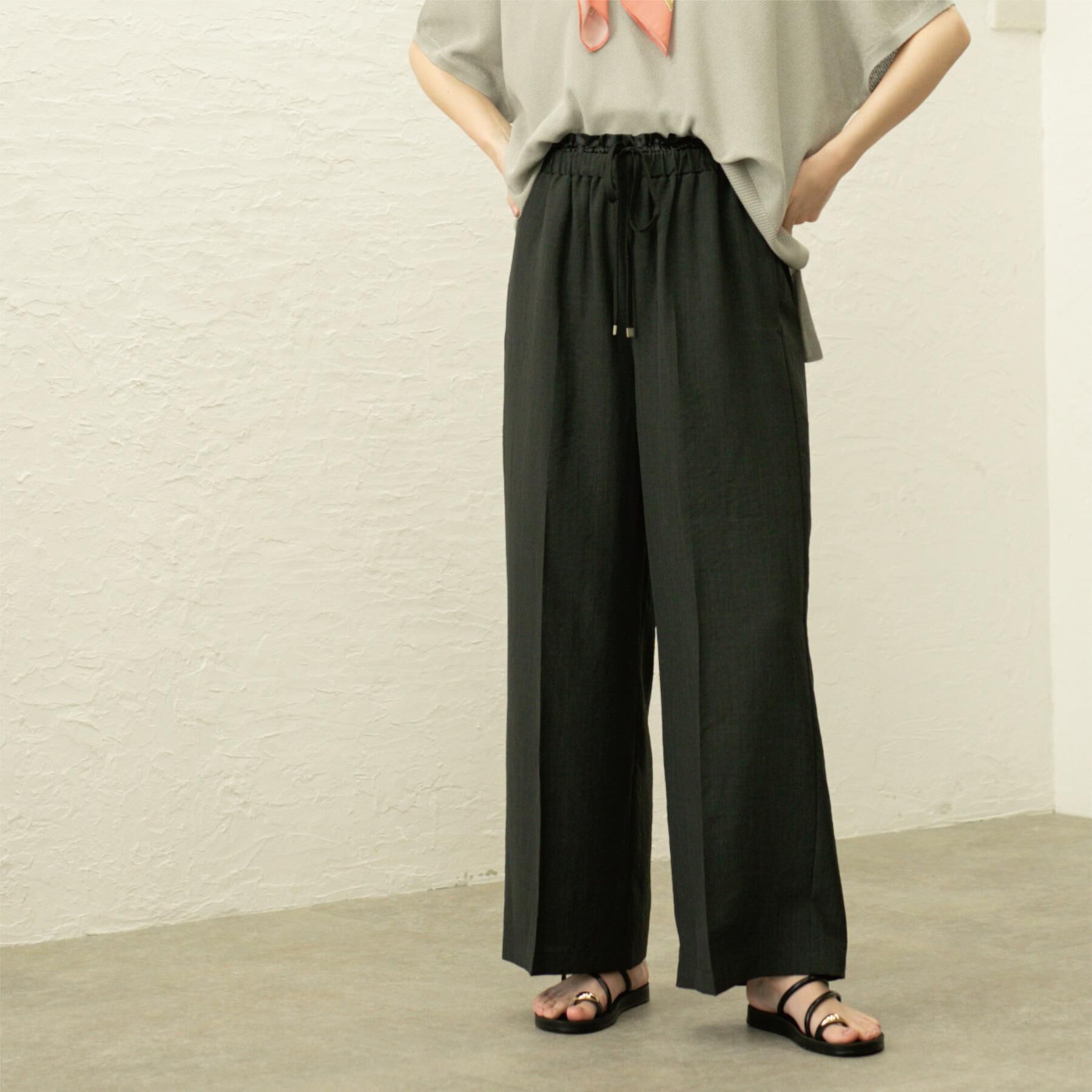 OPAQUE.CLIP「ウエストサテン使いイージーワイドパンツ【洗濯機洗い可】」|その他|チャコールグレー(0