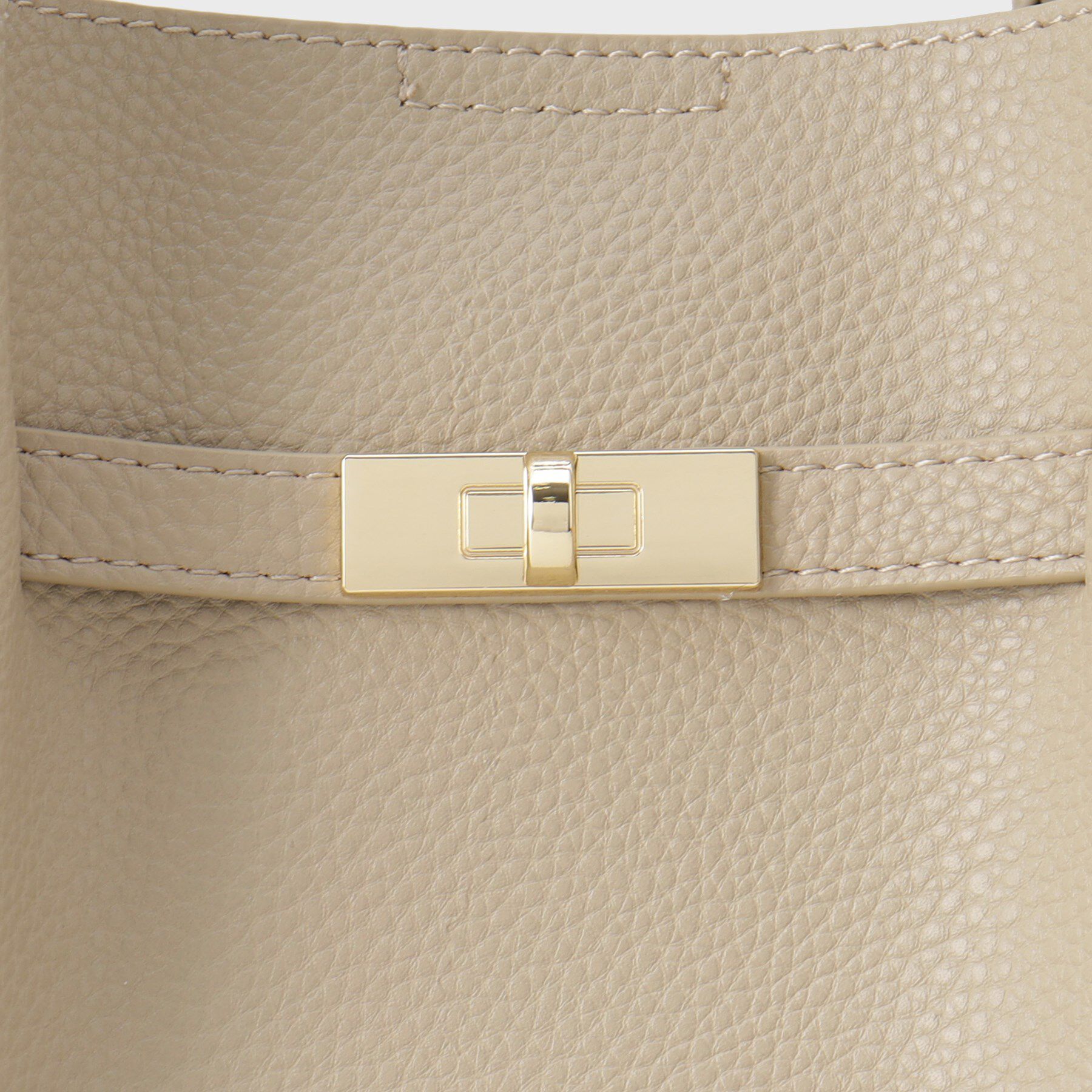 OPAQUE.CLIP「【軽量/2WAY/通勤対応】フロントベルトデザインミドルトートバッグ」|ショルダー・メッセンジャー|