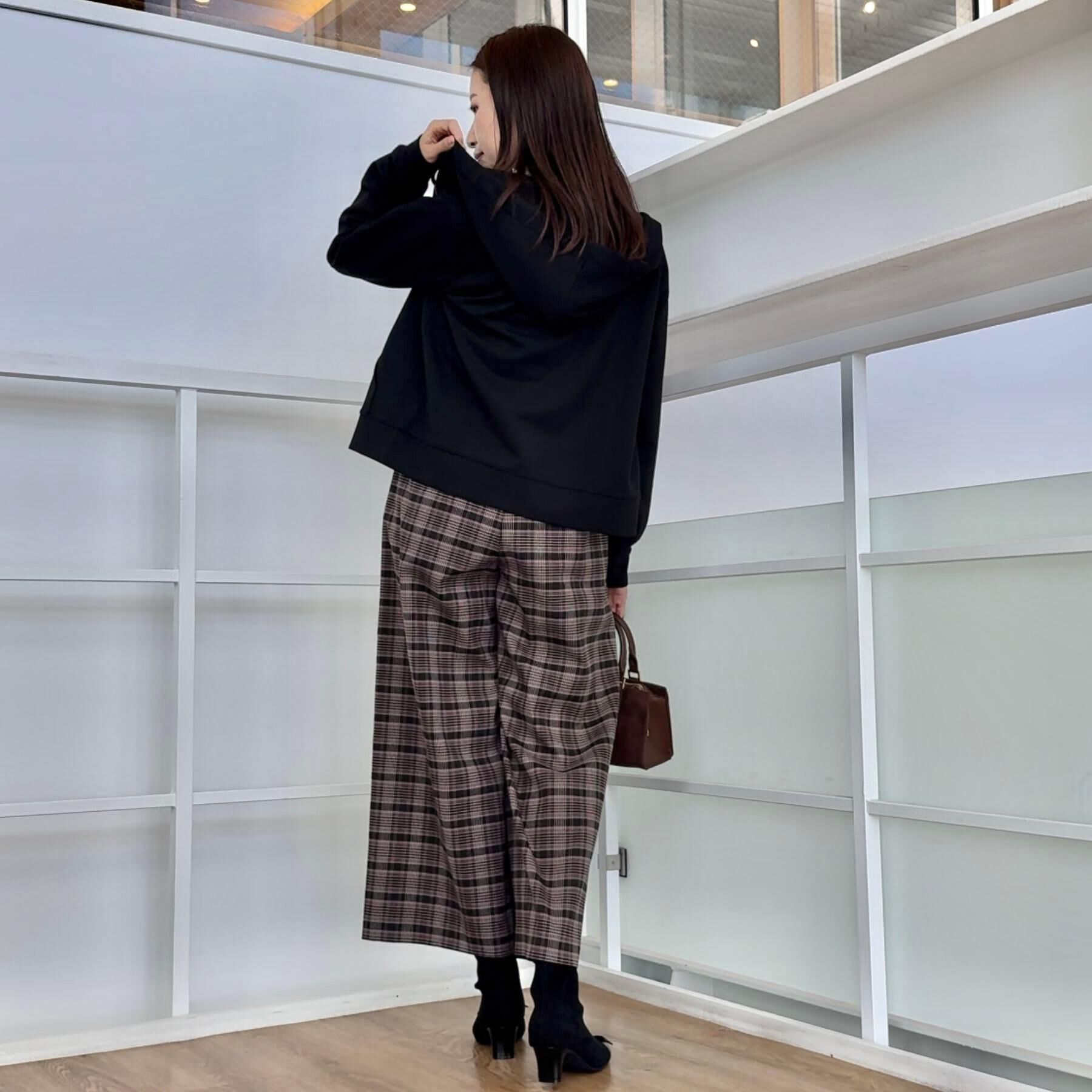 Couture broach「【マシンウォッシャブル・UVケア・大人可愛い】リボン刺繍ダンボールZIPフーディ」|パーカー|