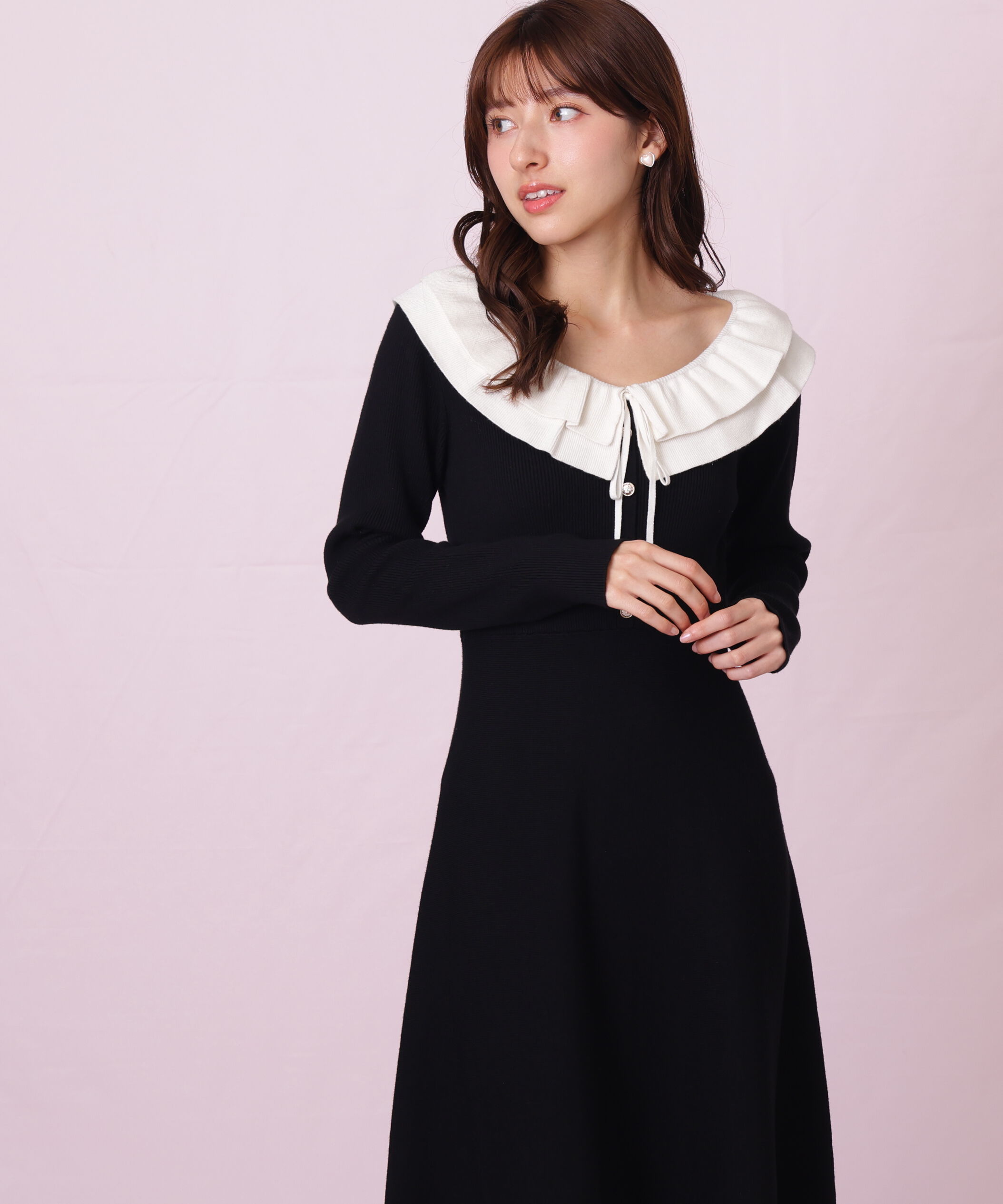  「フリル襟バイカラーニットワンピース」|ワンピース|