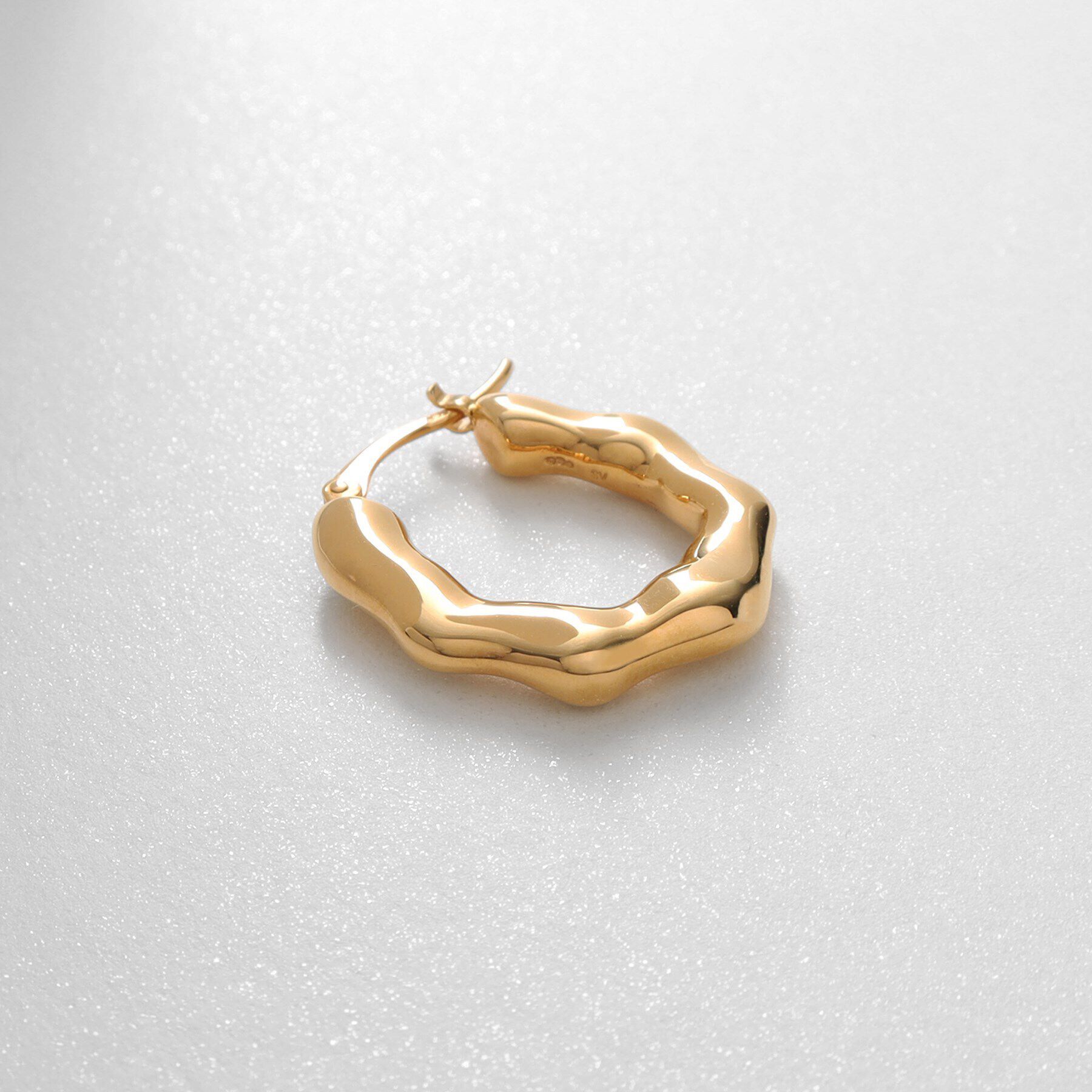 COCOSHNIK ONKITSCH「シルバー ニュアンスピアス オーバルフープ GP」|ピアス|