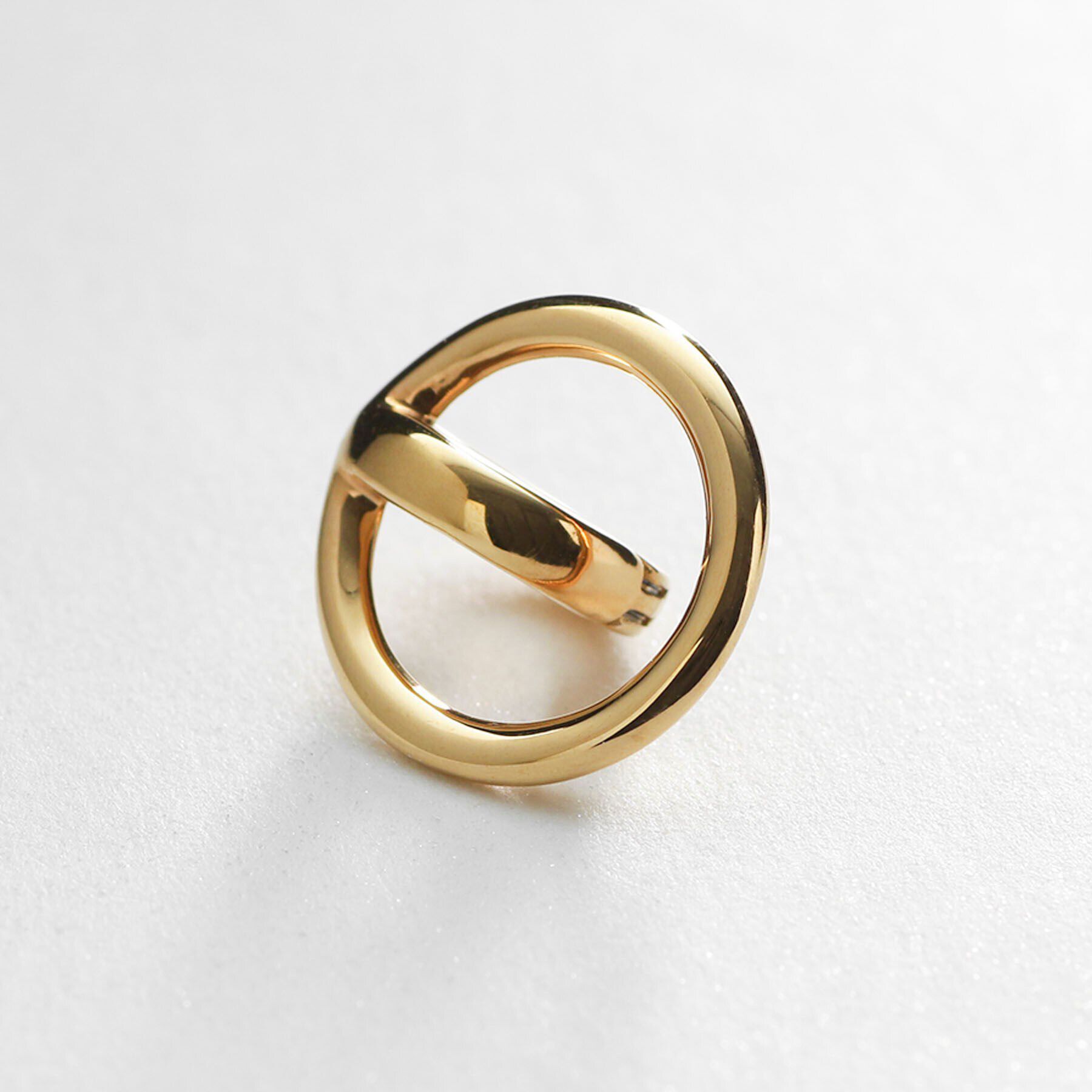 COCOSHNIK ONKITSCH「シルバー クロスフープ　イヤリング GP」|イヤリング|