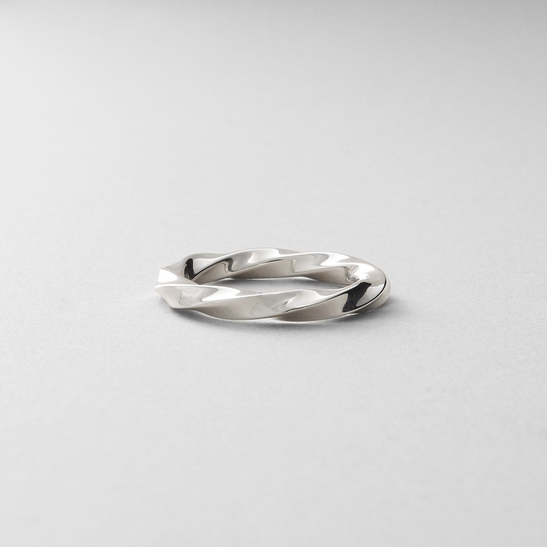 COCOSHNIK ONKITSCH「シルバー スクリューピンキーリング」|リング|