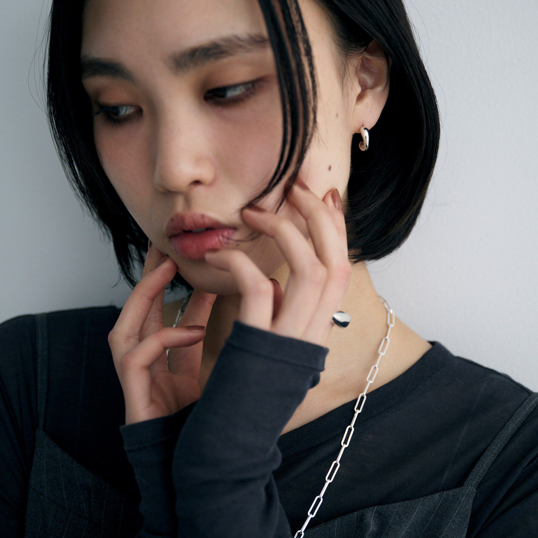 COCOSHNIK ONKITSCH「シルバー ニュアンスアークピアス」|ピアス|