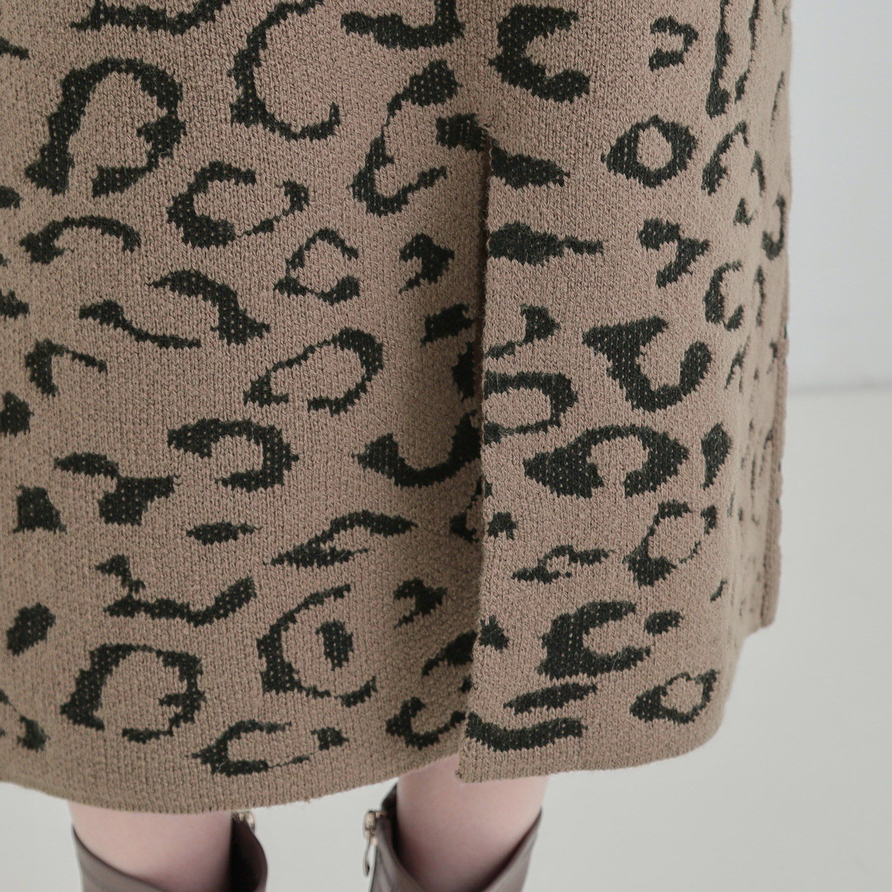 SHOO･LA･RUE「【S-LL】シンプルコーデが惹き立つ レオパード柄ニットナロースカート」|スカート|