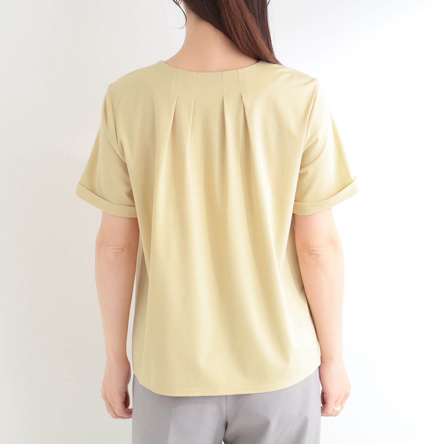 SHOO･LA･RUE「【洗濯後しわになりにくい/UV/S-LL】Tシャツ感覚できれい見え ひんやりタックTブラウス」|シャツ・ブラウス|