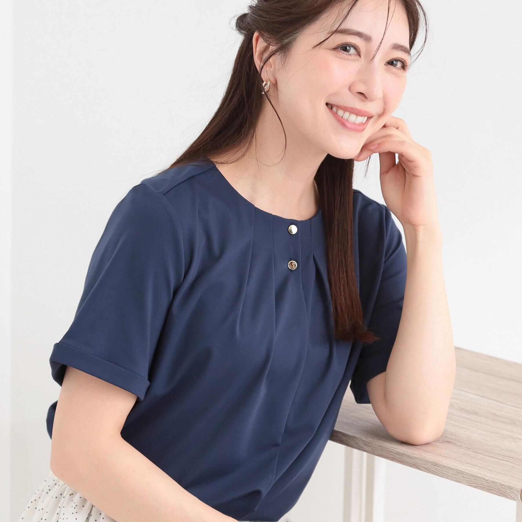 SHOO･LA･RUE「【洗濯後しわになりにくい/UV/S-LL】Tシャツ感覚できれい見え ひんやりタックTブラウス」|シャツ・ブラウス|ネイビー(094)