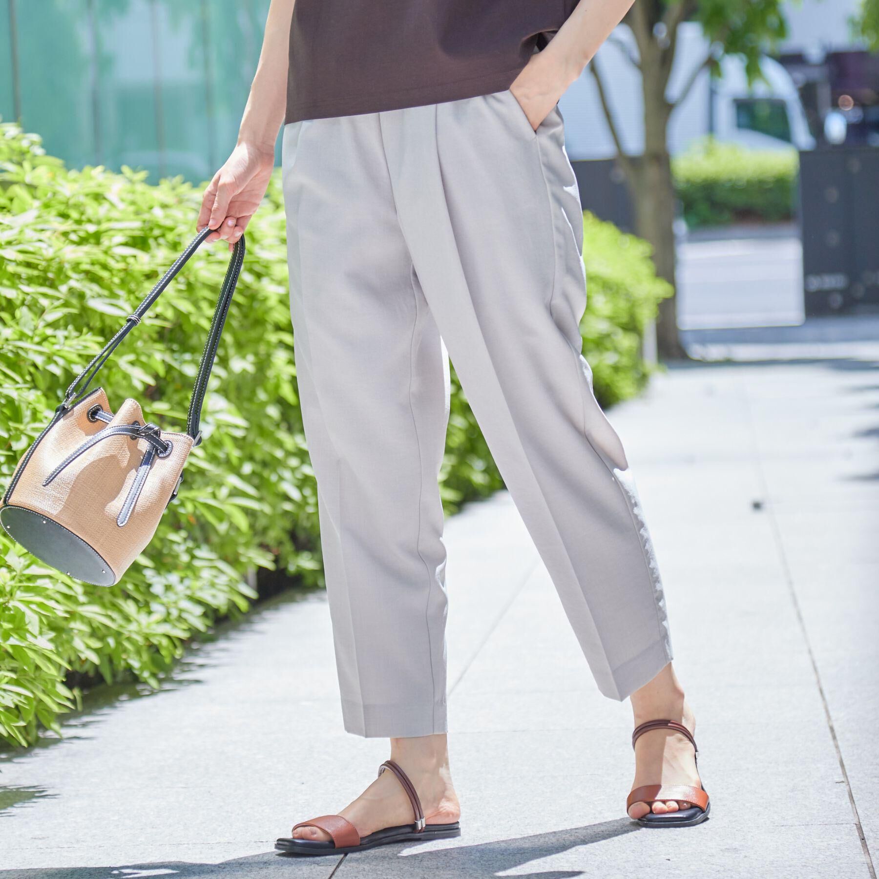 Dessin「【ウエストゴム・洗える】センターライン入りテーパードパンツ（XS～L）」|その他|