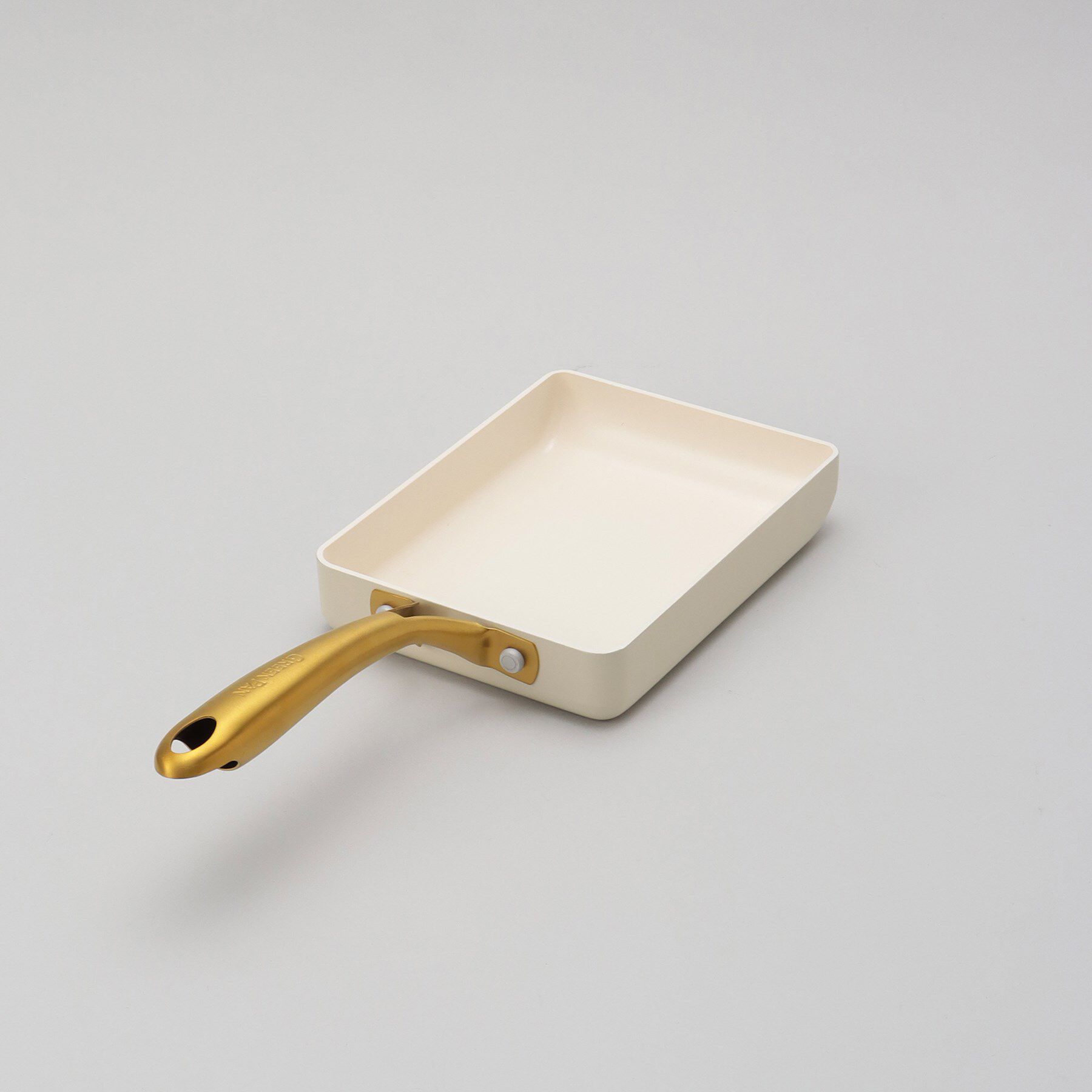 212 KITCHEN STORE「ストゥディオ エッグパン 14&times;18cm WH ＜GreenPan グリーンパン＞」|食器・キッチングッズ|