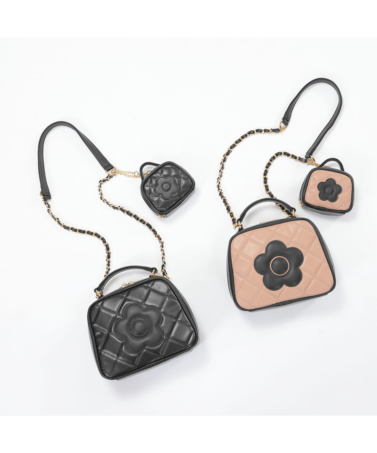 MARY QUANT「スクエアキルトデイジーパッチ ミニバッグチャームポーチ」|ポーチ|