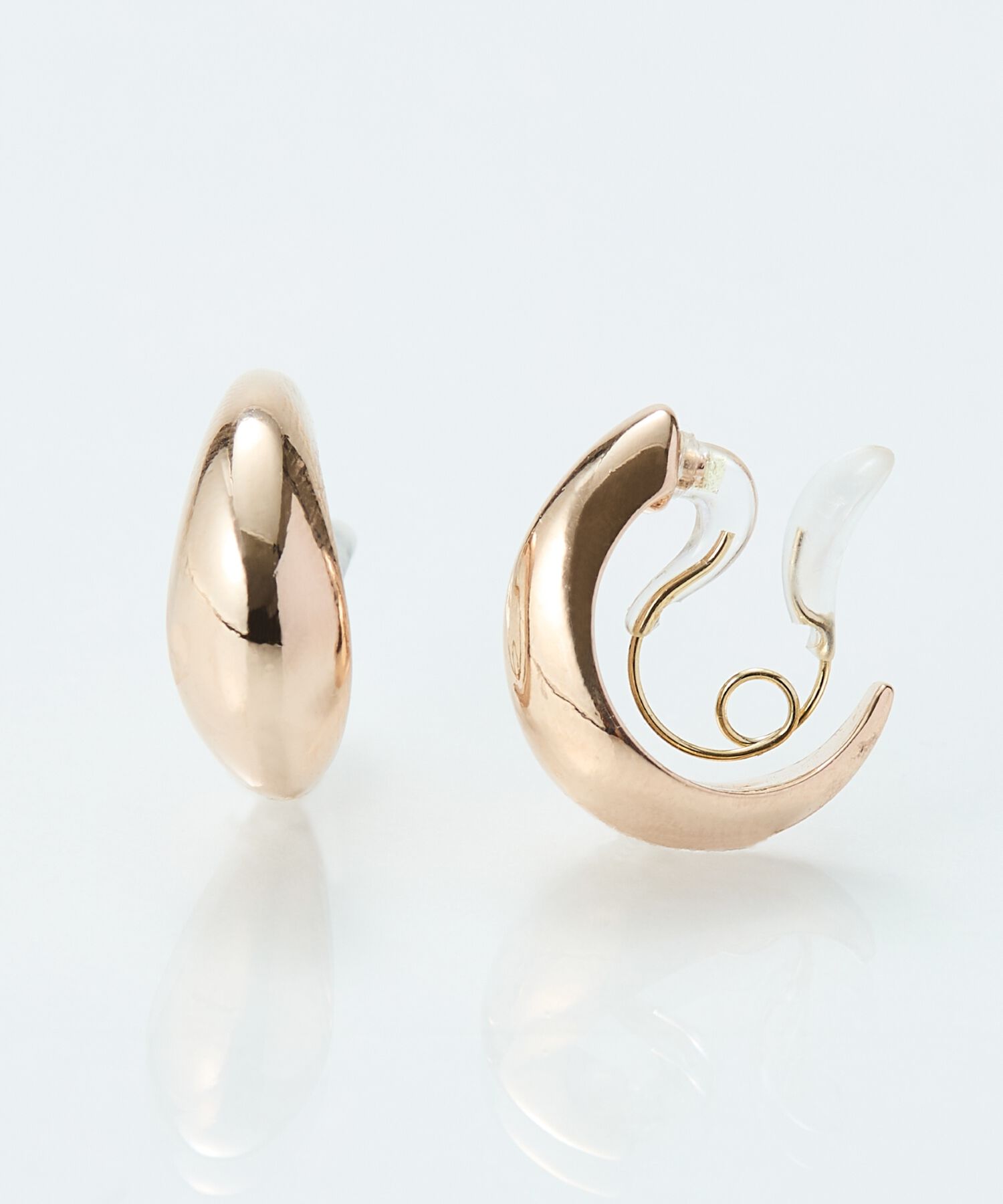 Phoebe「【金属アレルギー対応/痛くないシリーズ】プックリモードループフィットイヤリング　シャンパン」|イヤリング|