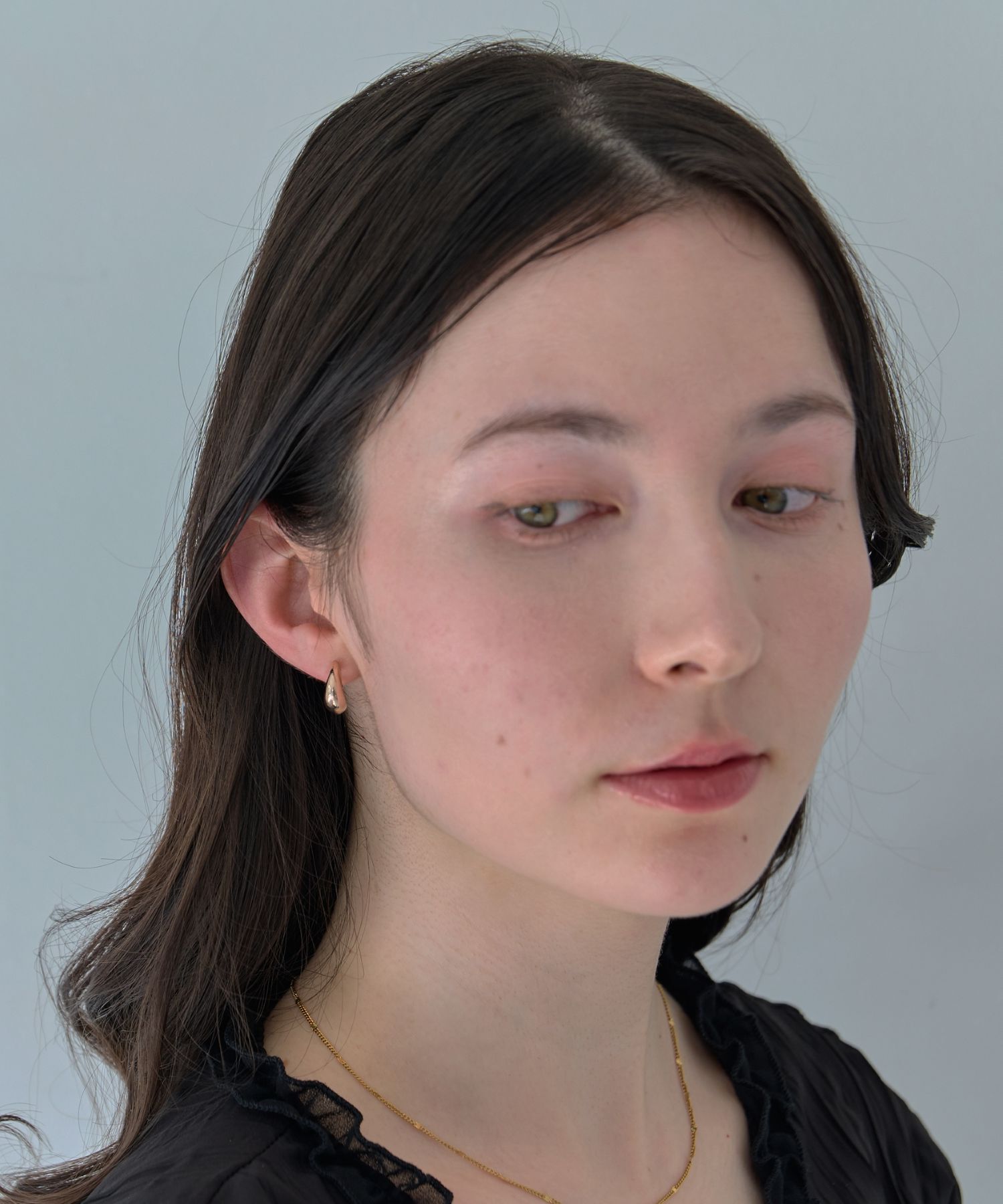 Phoebe「【金属アレルギー対応/痛くないシリーズ】プックリモードループフィットイヤリング　シャンパン」|イヤリング|