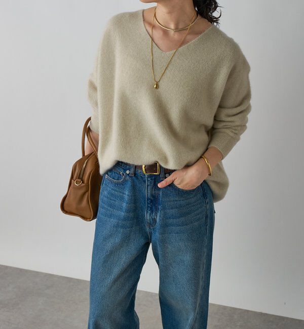  「【抜け感シルエット】ヘアリーウール片畦Vネックニット」|ニット・セーター|