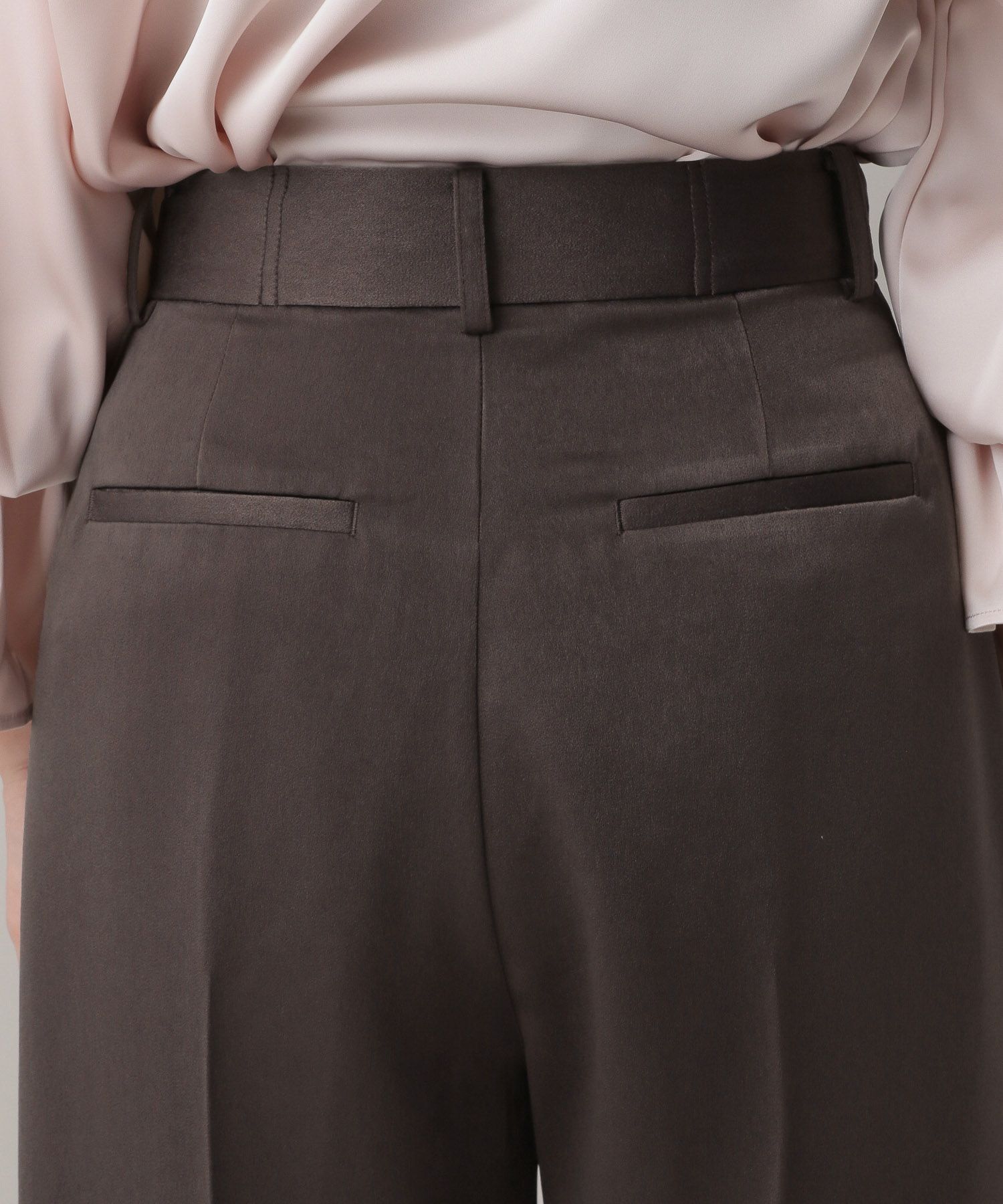 A part by 「ブライトサテンストレートパンツ」|スラックス|