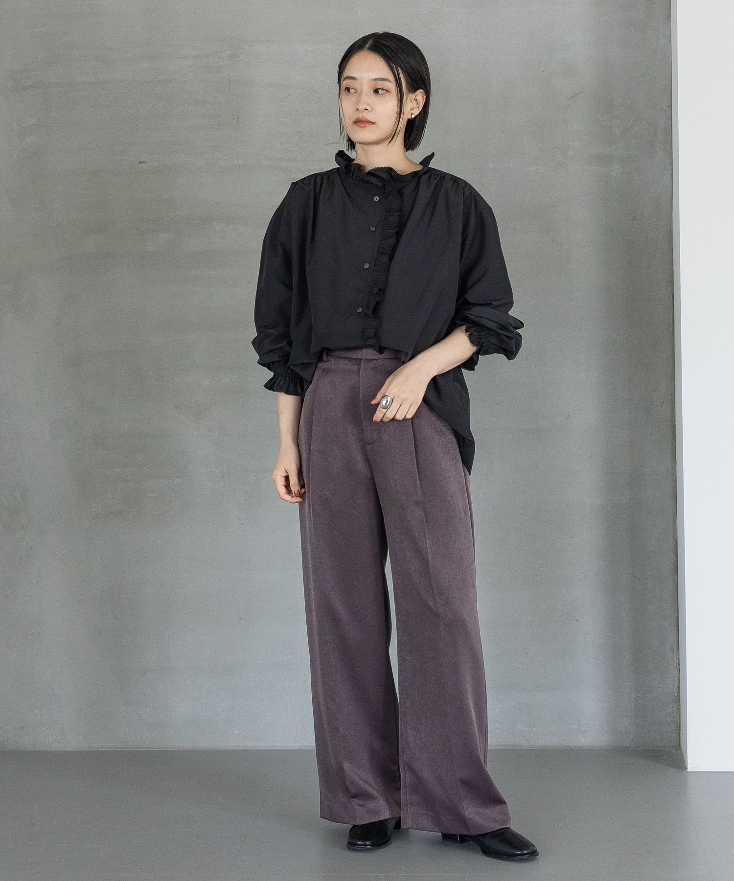 A part by 「ブライトサテンストレートパンツ」|スラックス|