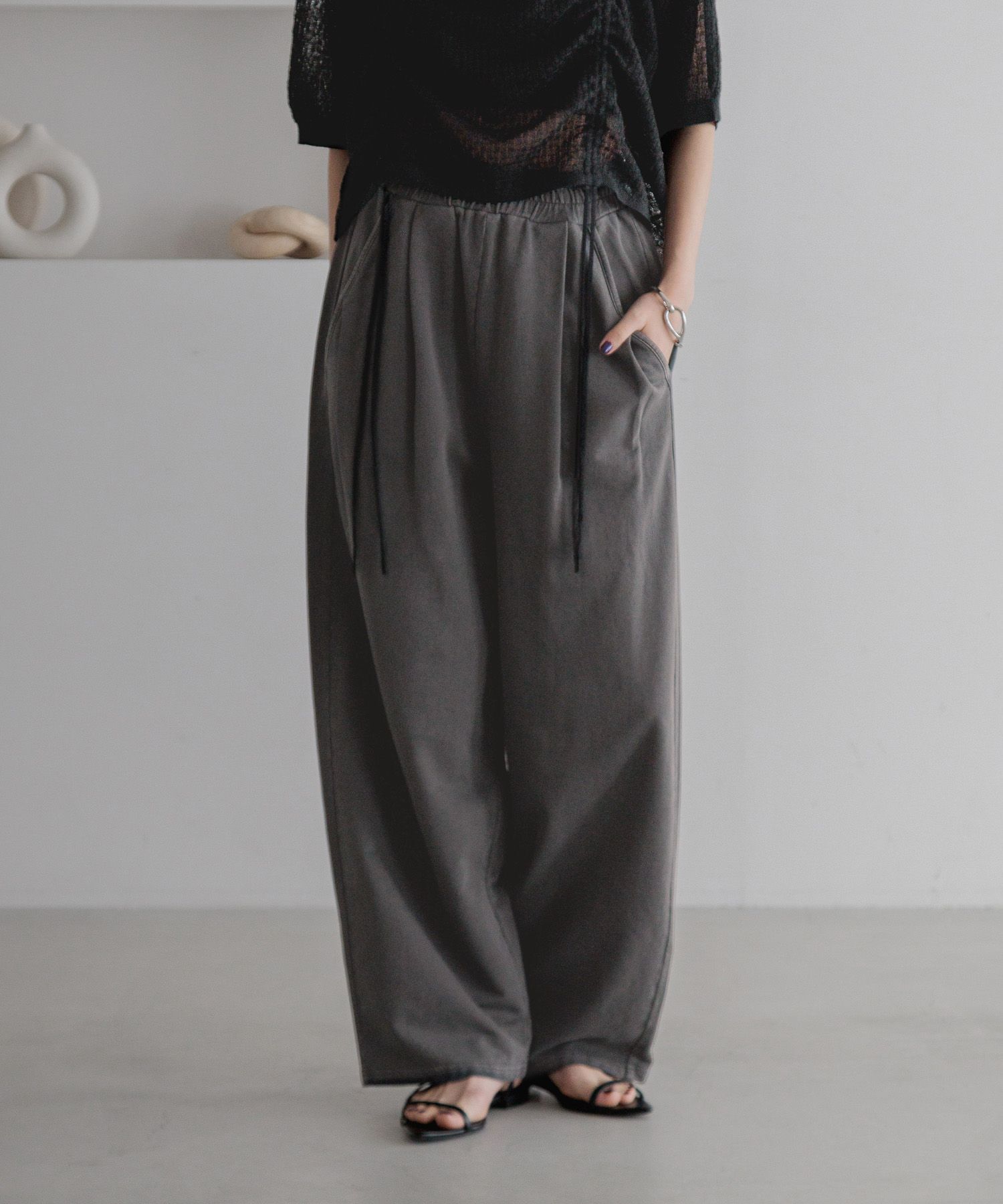 LOWRYS FARM「カットイージーコクーンパンツ２」|チノ|GRY8