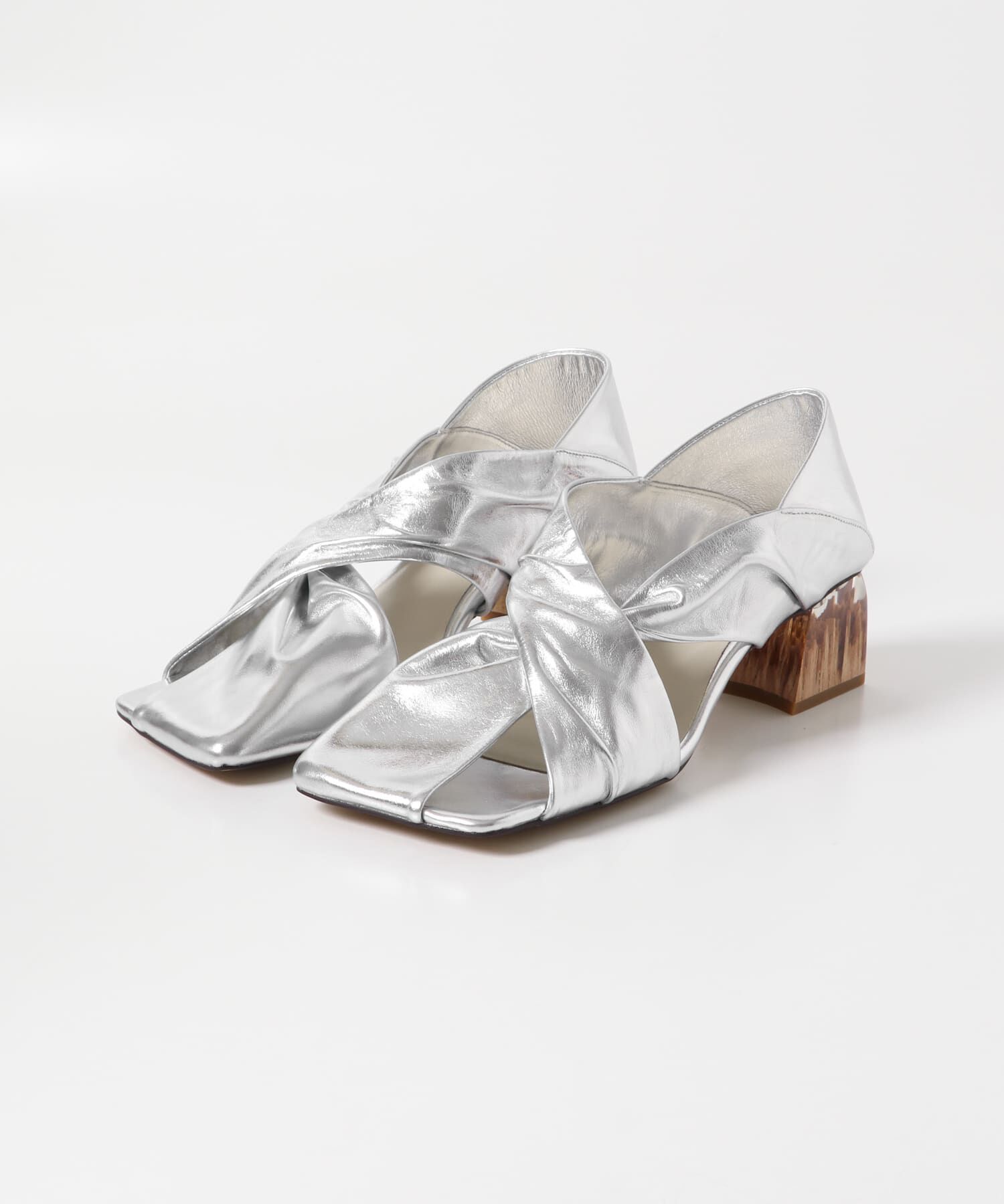 URBAN RESEARCH ROSSO「ALM.　HEIDI LEATHER PUMPS」|パンプス|シルバー