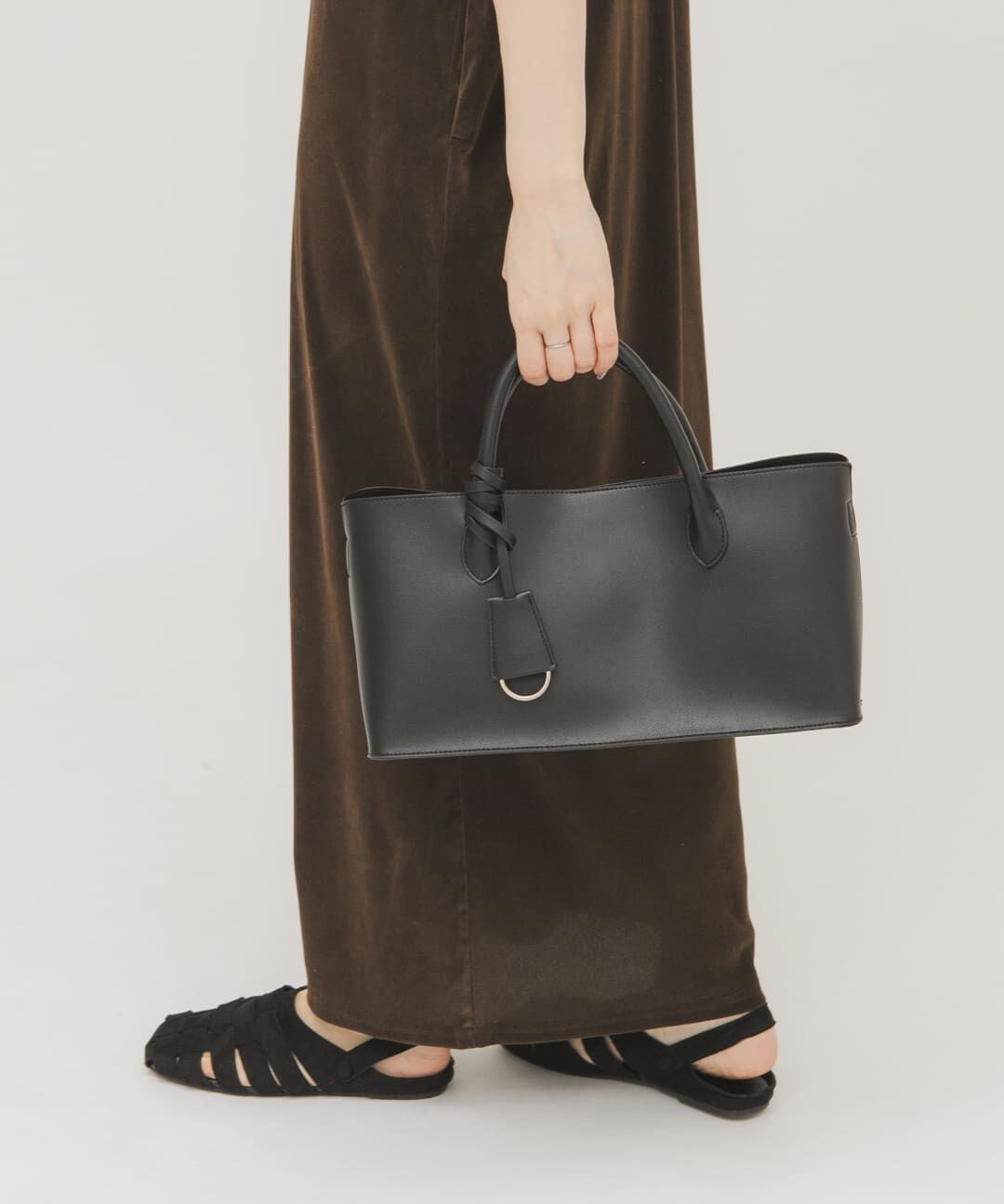  「チャーム付きワイドボックスBAG」|ハンドバッグ|