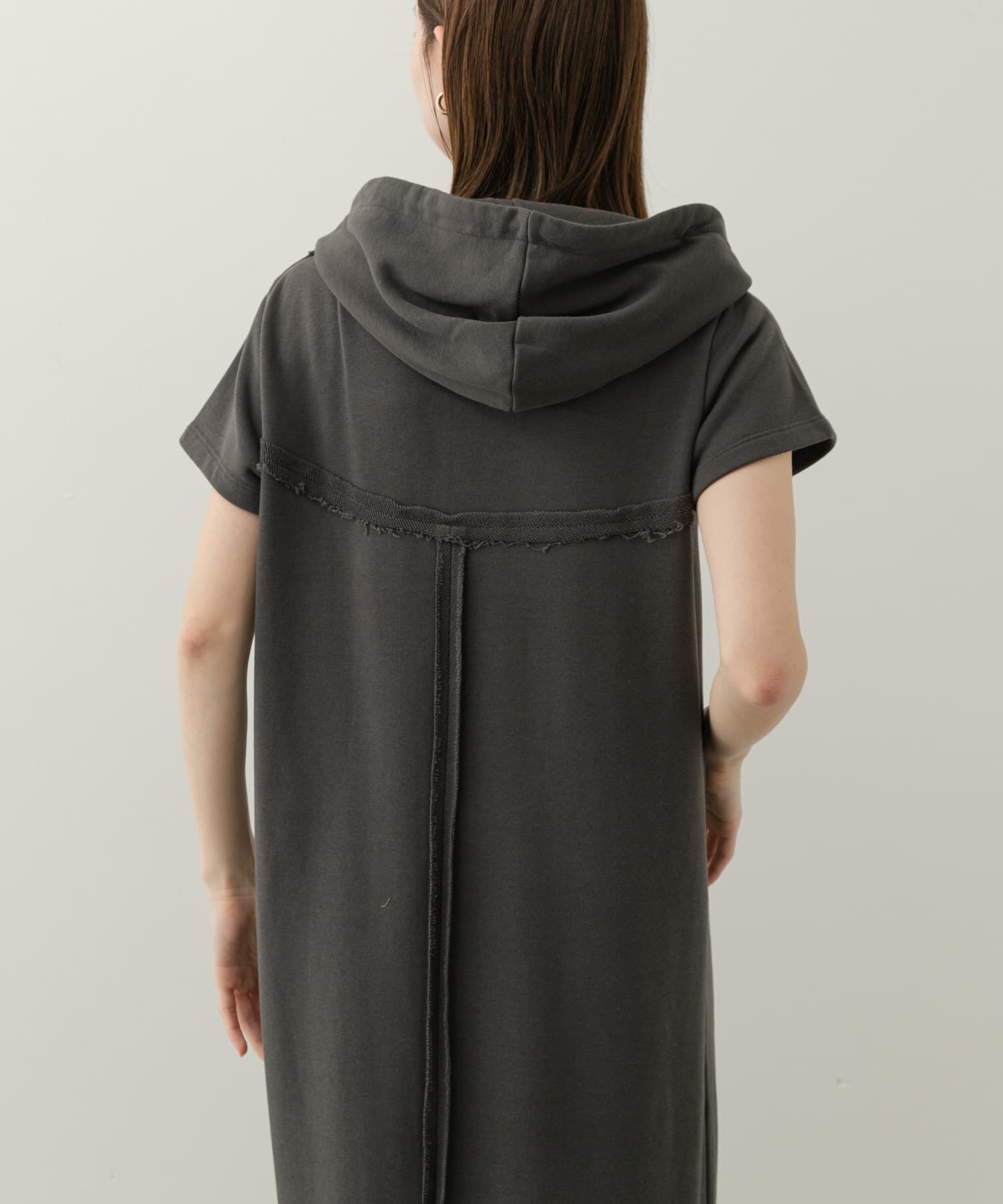 SENSE OF PLACE by URBAN RESEARCH「フーディージップワンピース」|ワンピース|