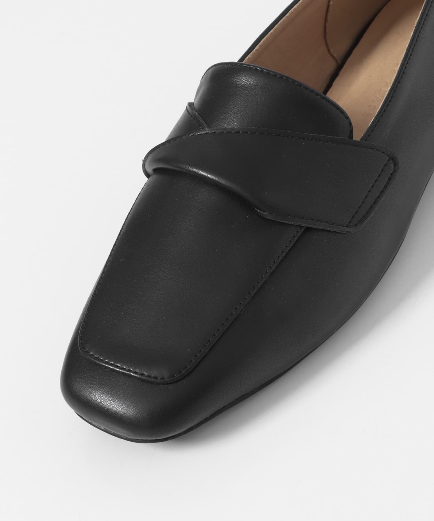 SENSE OF PLACE by URBAN RESEARCH「クロスベルトローファーパンプス」|ローファー|