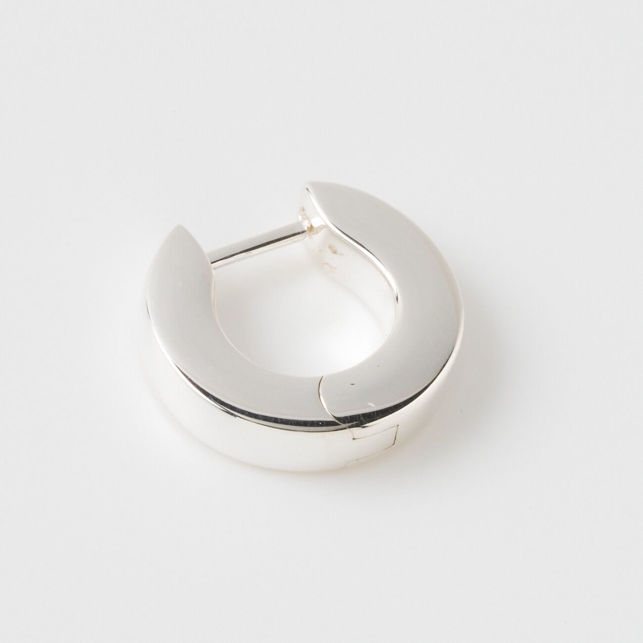  「LAURA LOMBARDI PERSA EARRINGS SILVER」|ピアス|