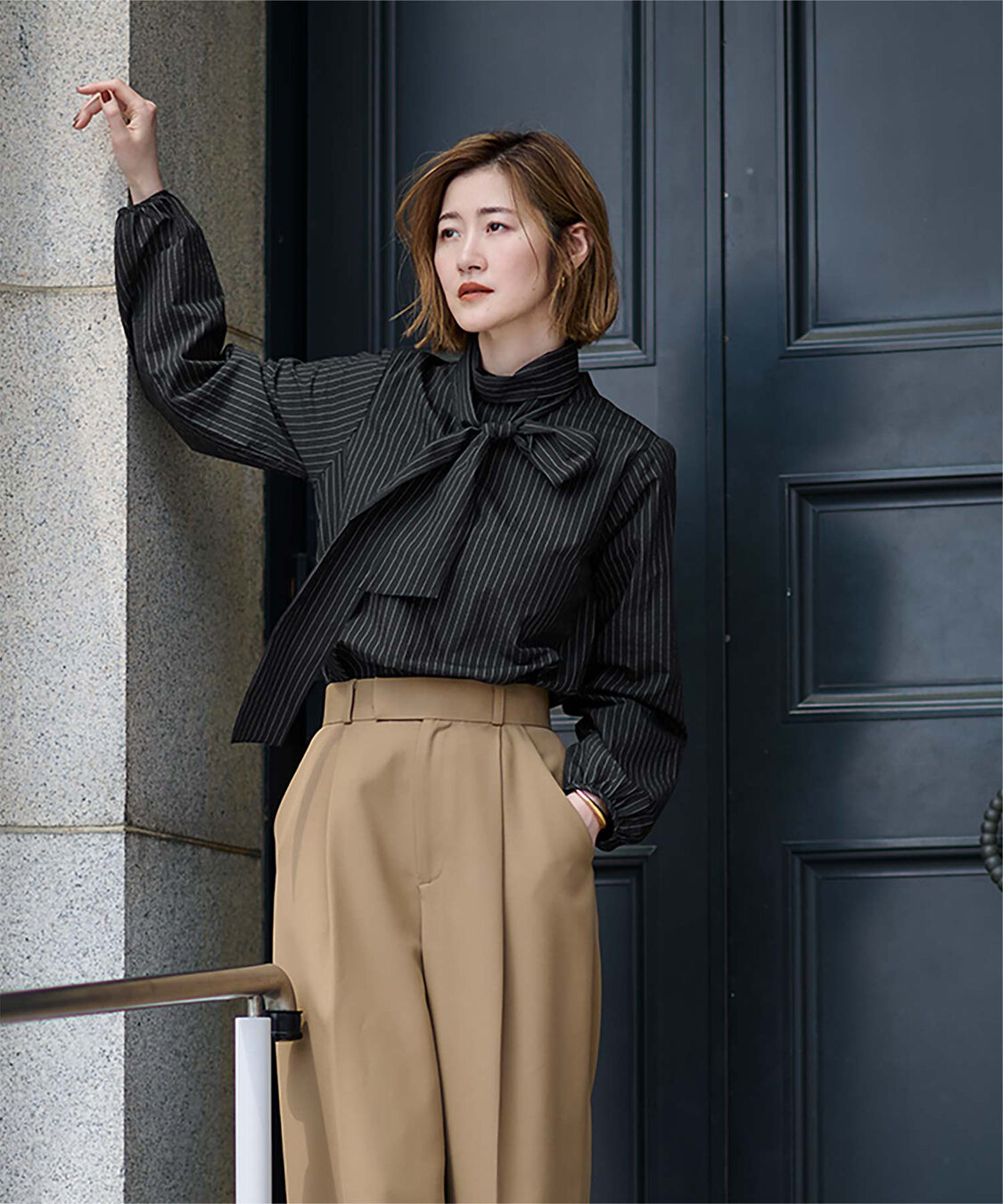 ur's「ボウタイ付シアーハイネックブラウス」|シャツ・ブラウス|