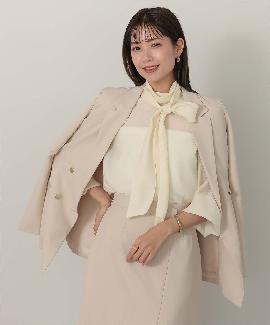 ur's「ボウタイ付シアーハイネックブラウス」|シャツ・ブラウス|