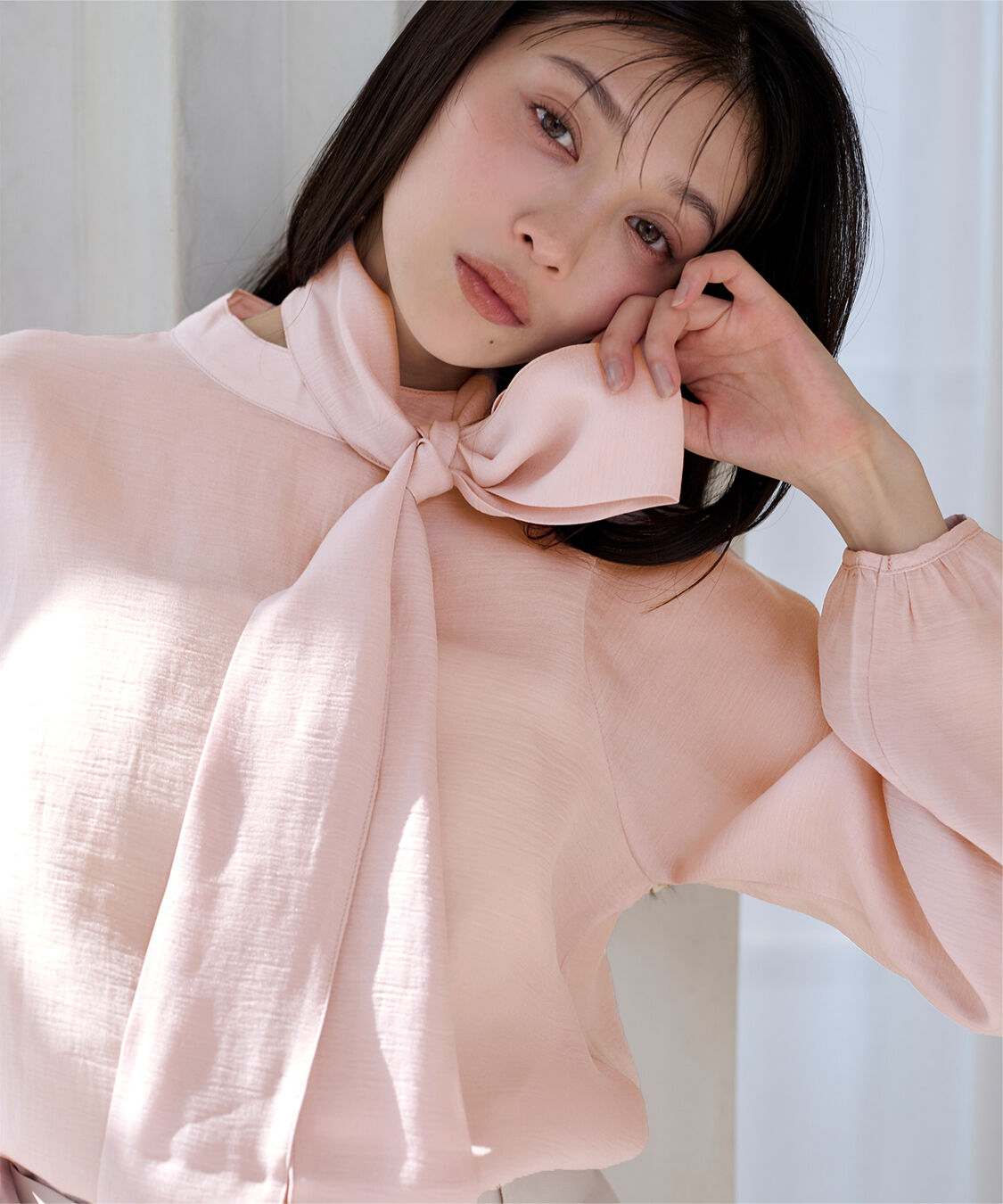 ur's「ボウタイ付シアーハイネックブラウス」|シャツ・ブラウス|