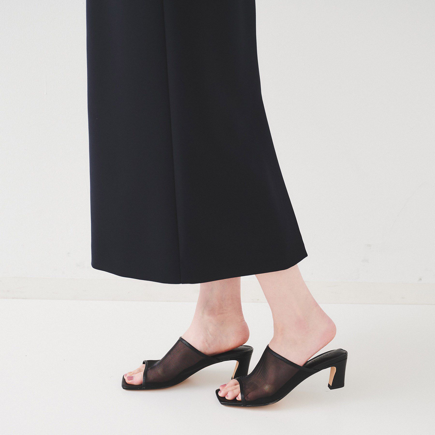 UNTITLED「【後ろウエストゴム/洗える】ストレッチ ナロースカート」|スカート|